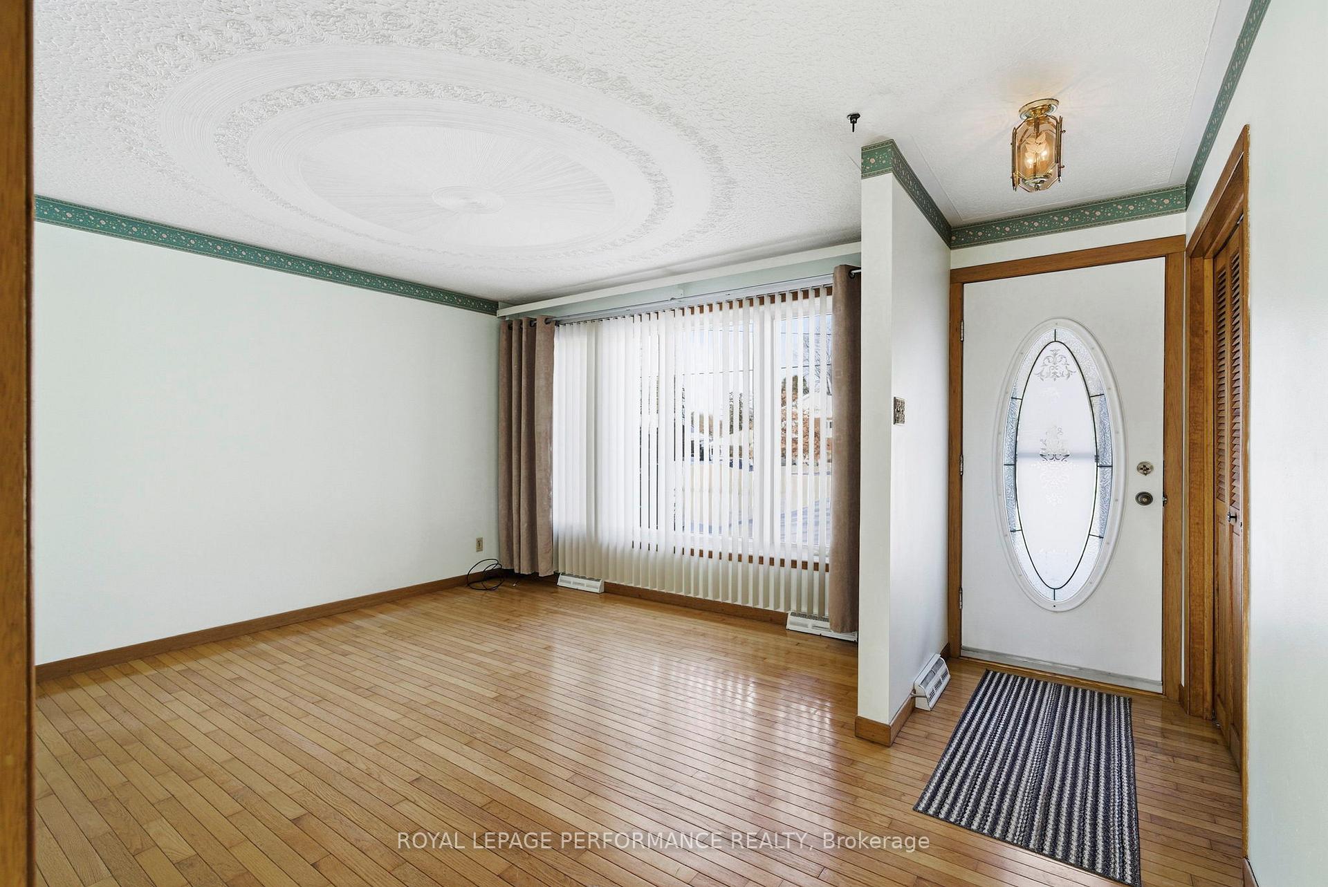 Photo 5 of 164 McCormick Road, North Glengarry, Alexandria — HOMEH
