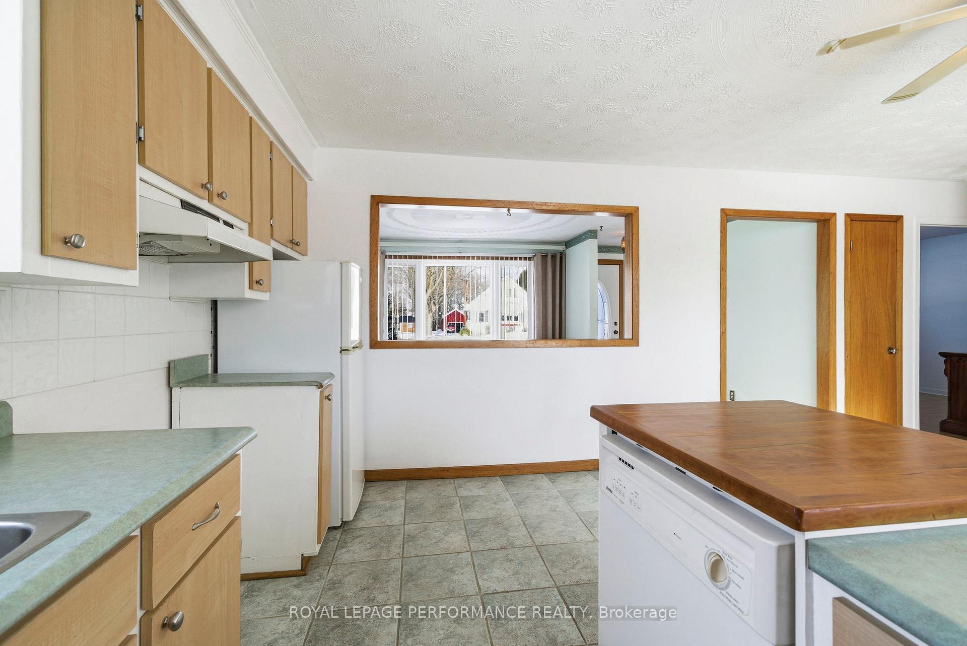 Photo 17 of 164 McCormick Road, North Glengarry, Alexandria — HOMEH