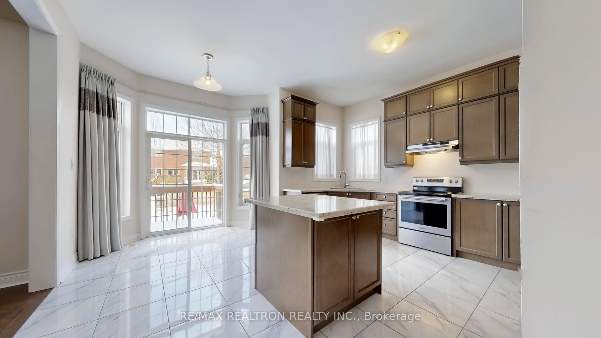 Photo 6 of 19 Monarch Drive, Halton Hills, Georgetown — HOMEH