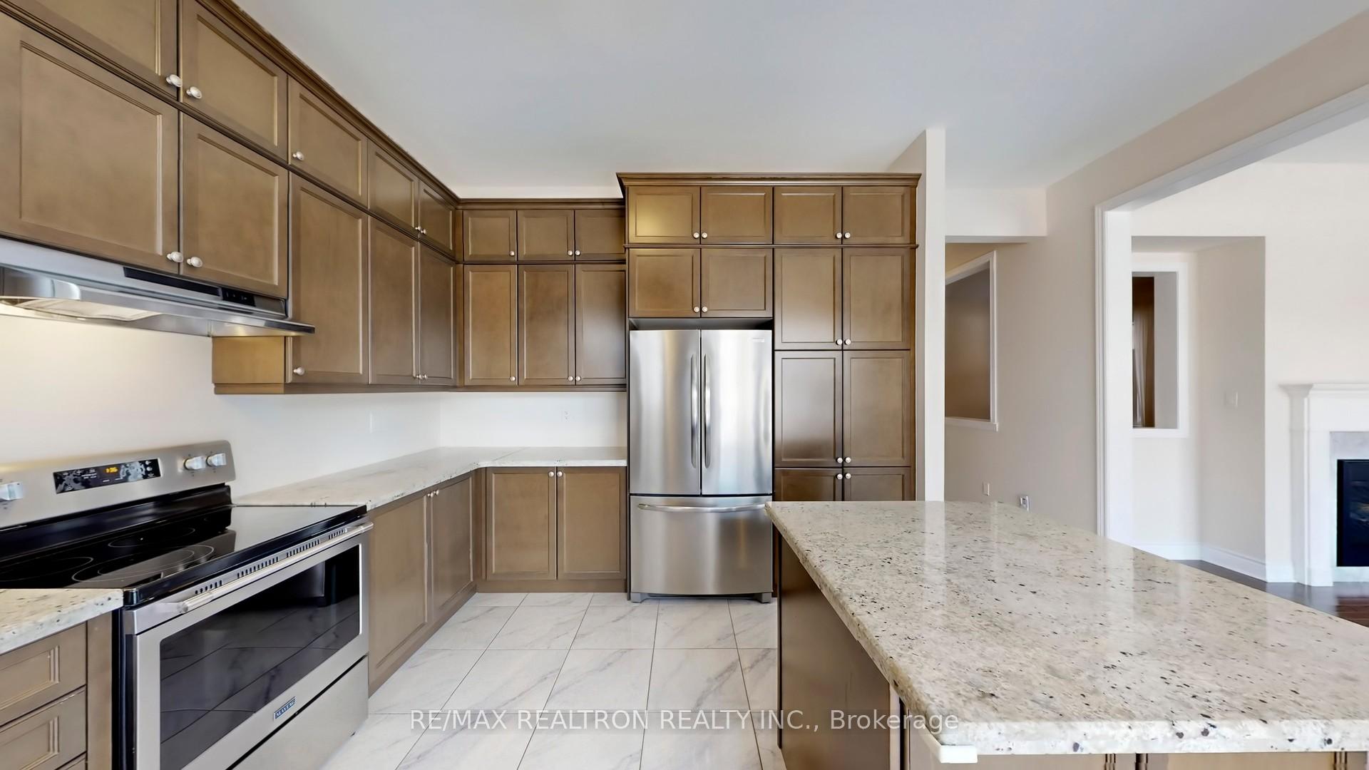 Photo 7 of 19 Monarch Drive, Halton Hills, Georgetown — HOMEH