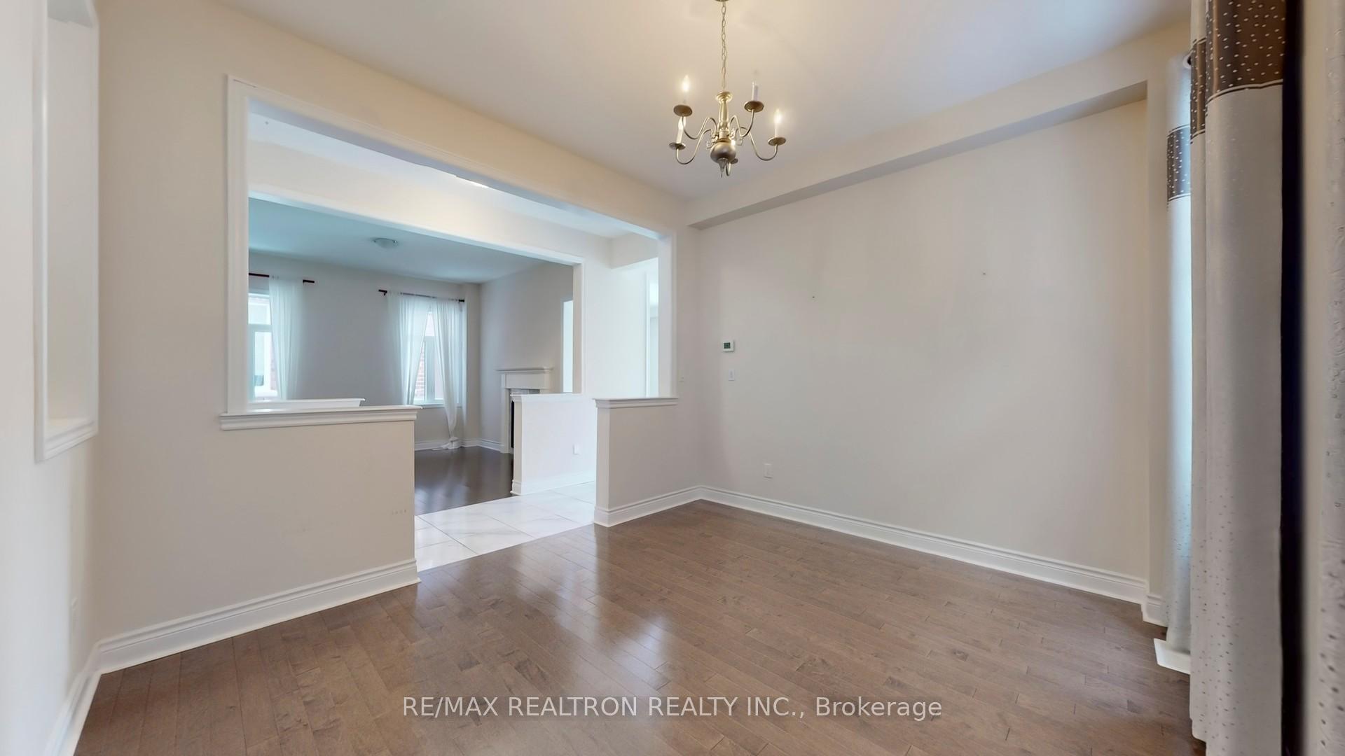 Photo 11 of 19 Monarch Drive, Halton Hills, Georgetown — HOMEH