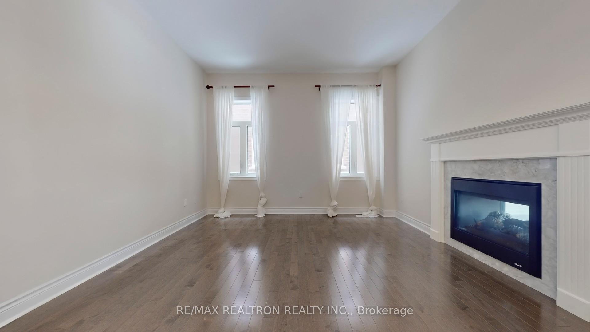 Photo 39 of 19 Monarch Drive, Halton Hills, Georgetown — HOMEH
