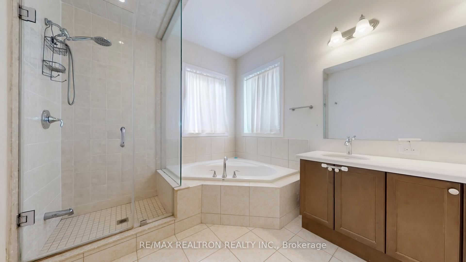 Photo 30 of 19 Monarch Drive, Halton Hills, Georgetown — HOMEH
