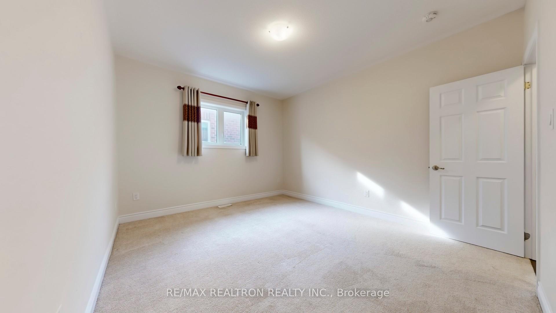 Photo 19 of 19 Monarch Drive, Halton Hills, Georgetown — HOMEH