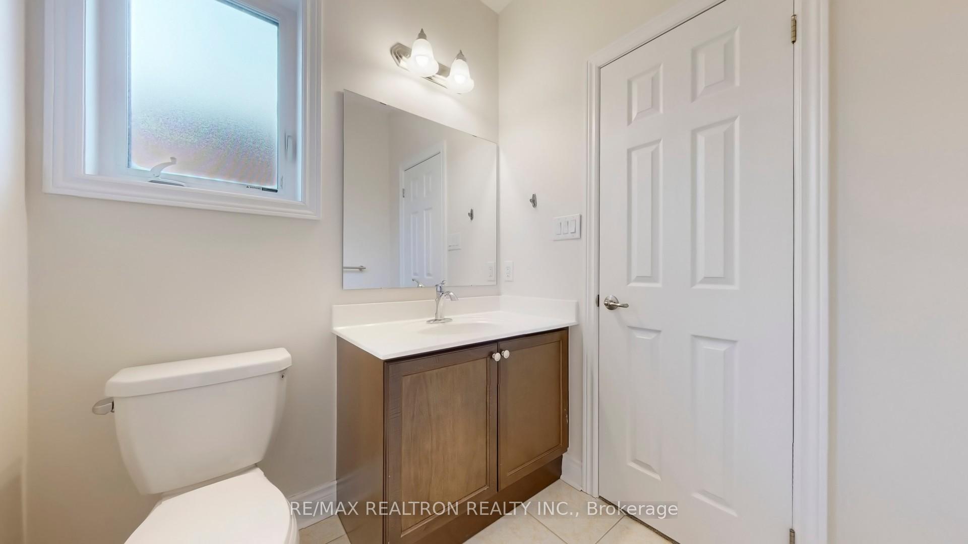 Photo 24 of 19 Monarch Drive, Halton Hills, Georgetown — HOMEH