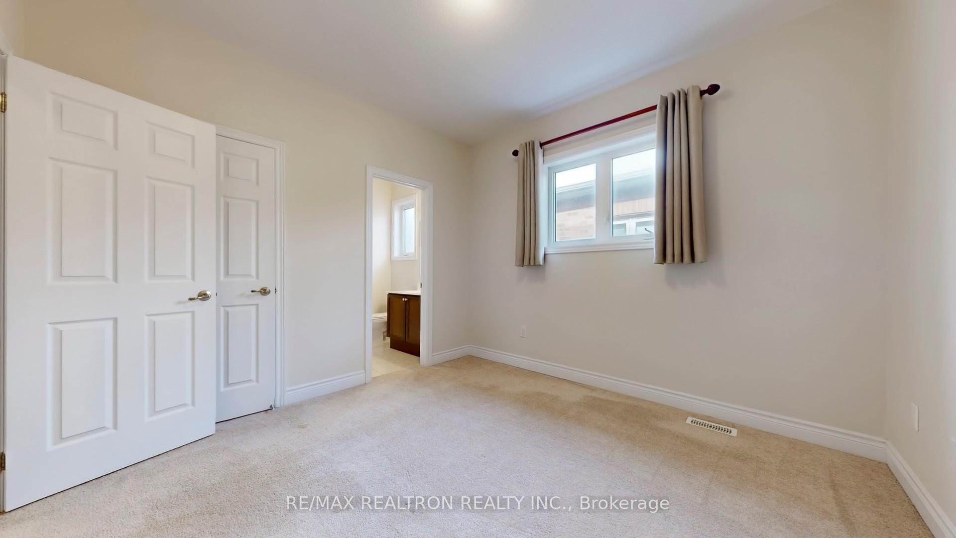 Photo 21 of 19 Monarch Drive, Halton Hills, Georgetown — HOMEH