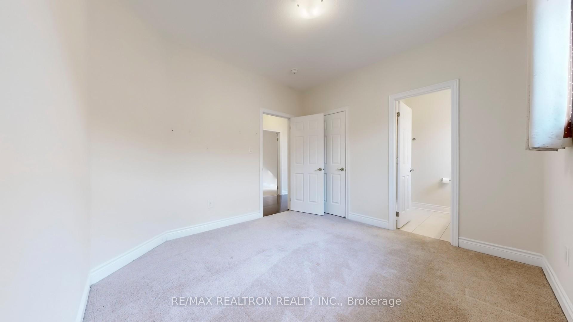 Photo 37 of 19 Monarch Drive, Halton Hills, Georgetown — HOMEH