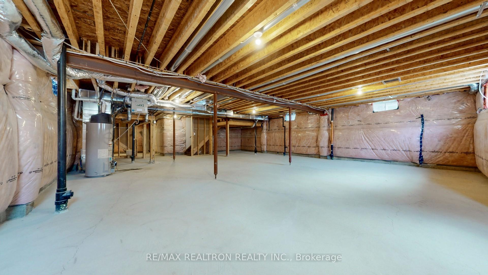 Photo 29 of 19 Monarch Drive, Halton Hills, Georgetown — HOMEH