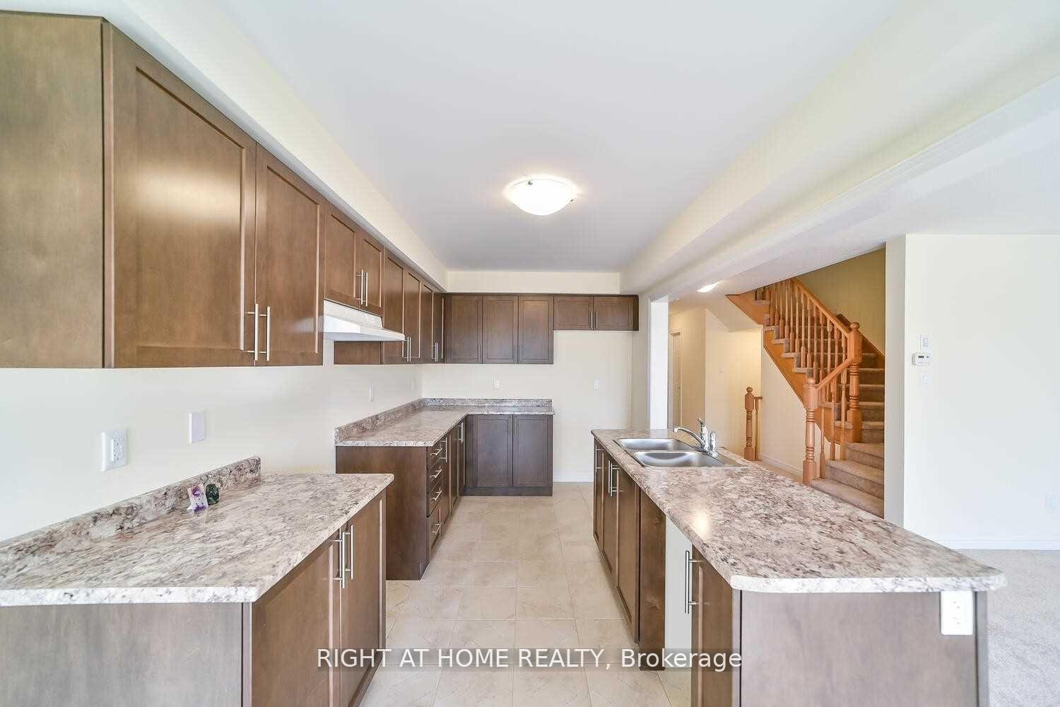 Photo 12 of Unit 38, 755 Linden Drive, Cambridge, Preston Heights — HOMEH
