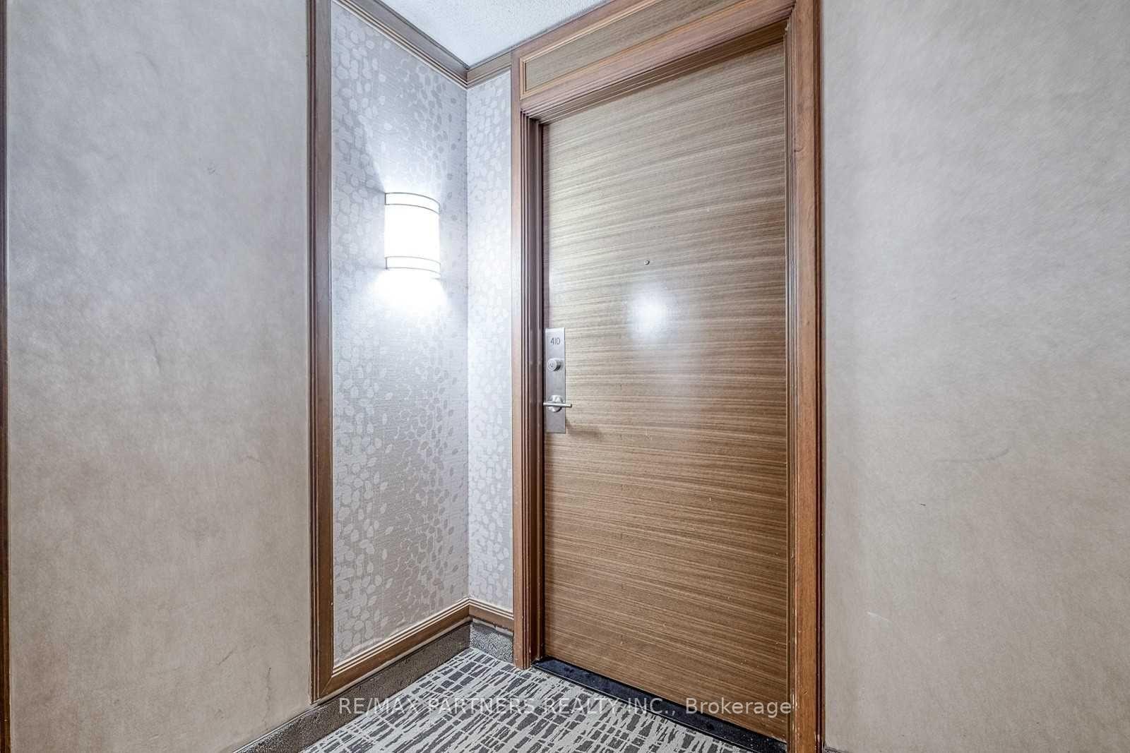 Photo 2 of Unit 410, 23 Sheppard Avenue E, North York, Willowdale East — HOMEH