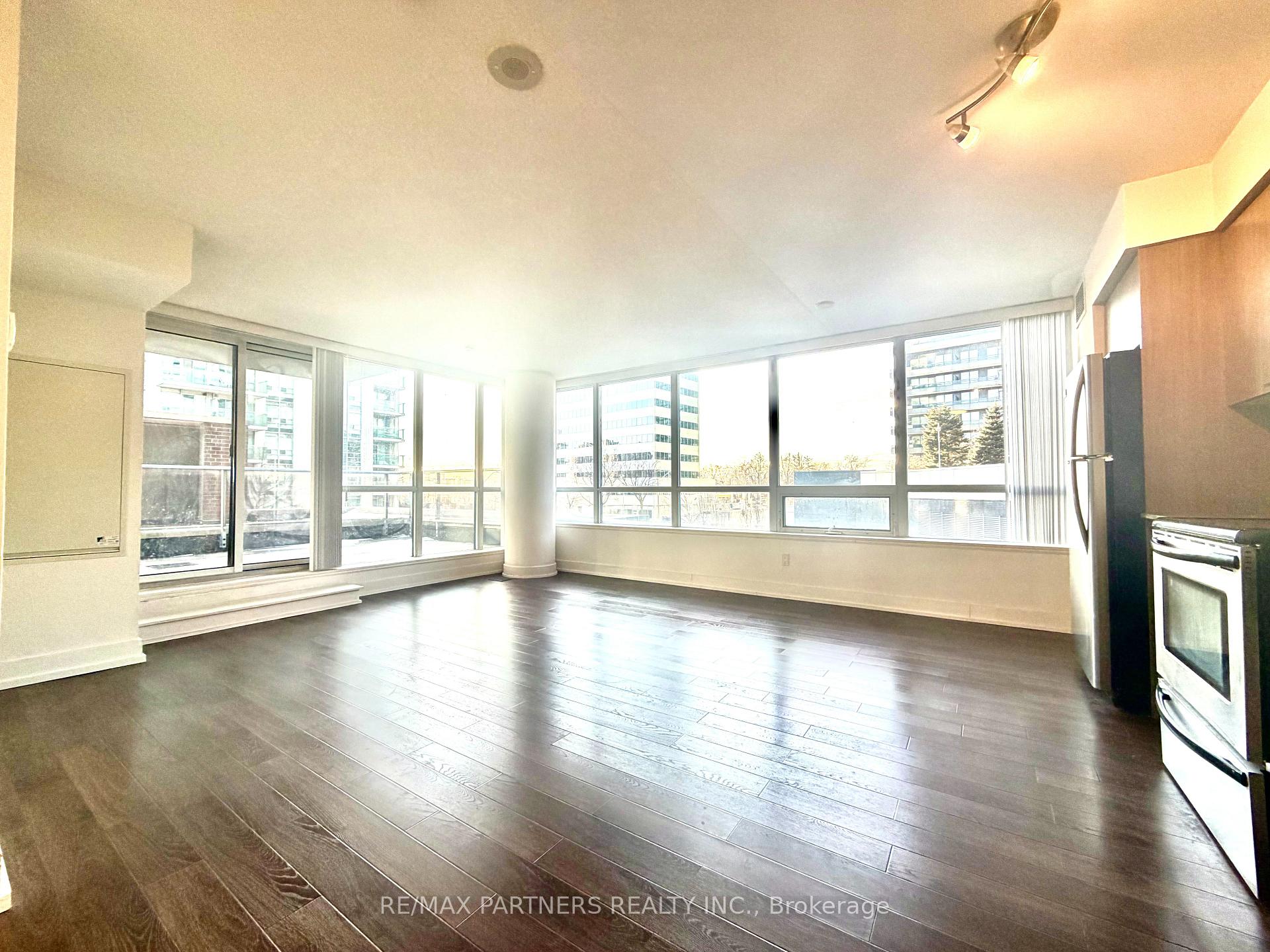 Photo 12 of Unit 410, 23 Sheppard Avenue E, North York, Willowdale East — HOMEH