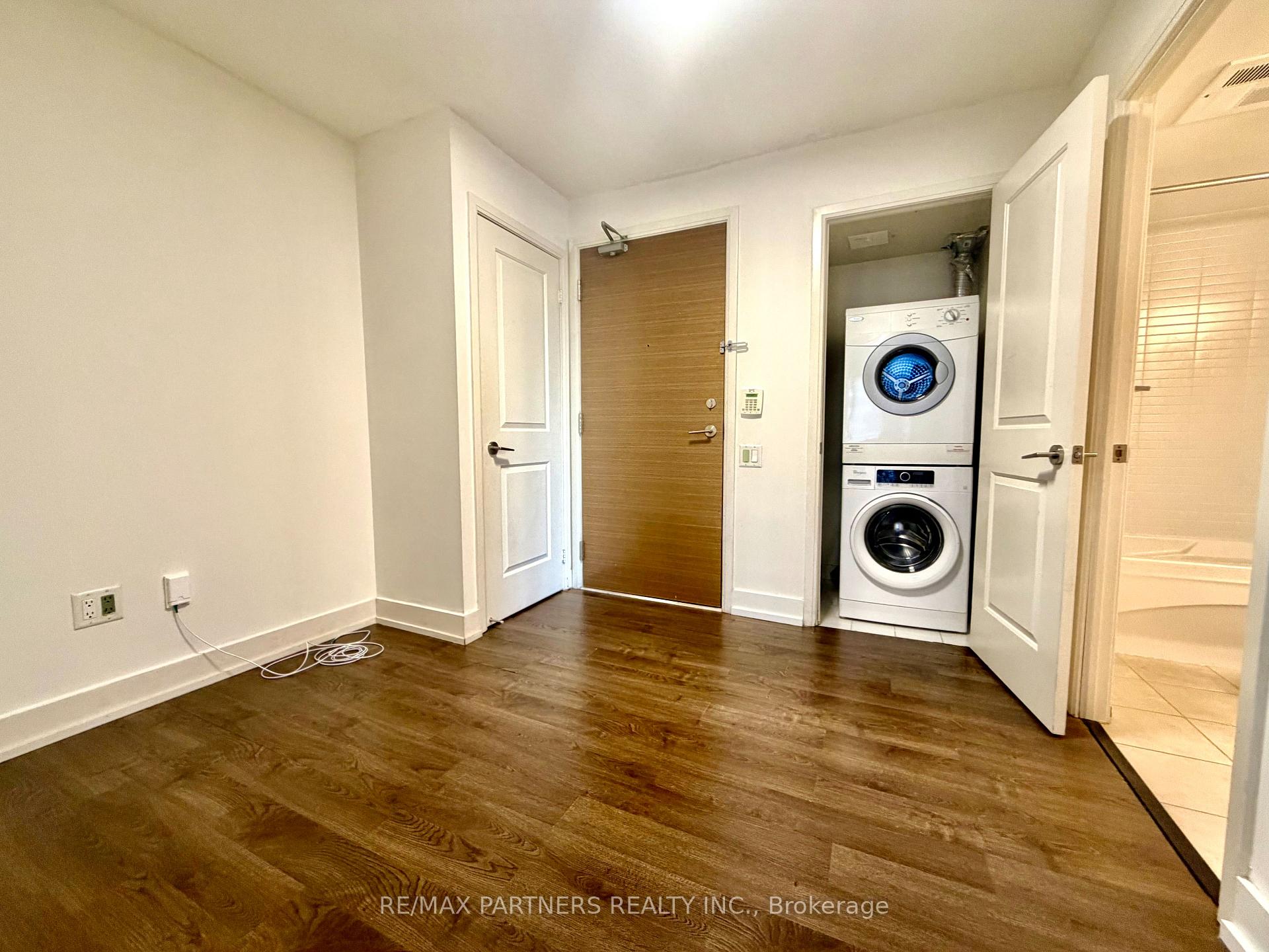 Photo 14 of Unit 410, 23 Sheppard Avenue E, North York, Willowdale East — HOMEH