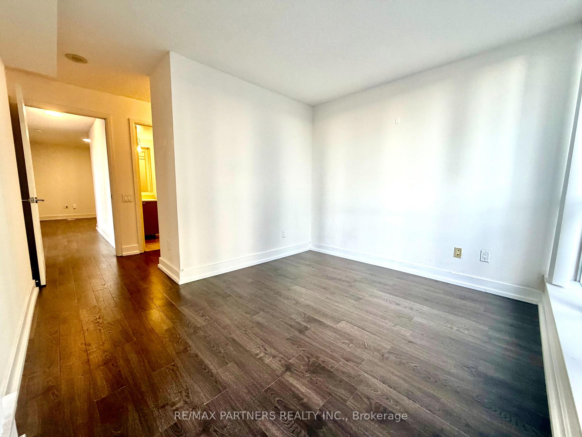 Photo 11 of Unit 410, 23 Sheppard Avenue E, North York, Willowdale East — HOMEH