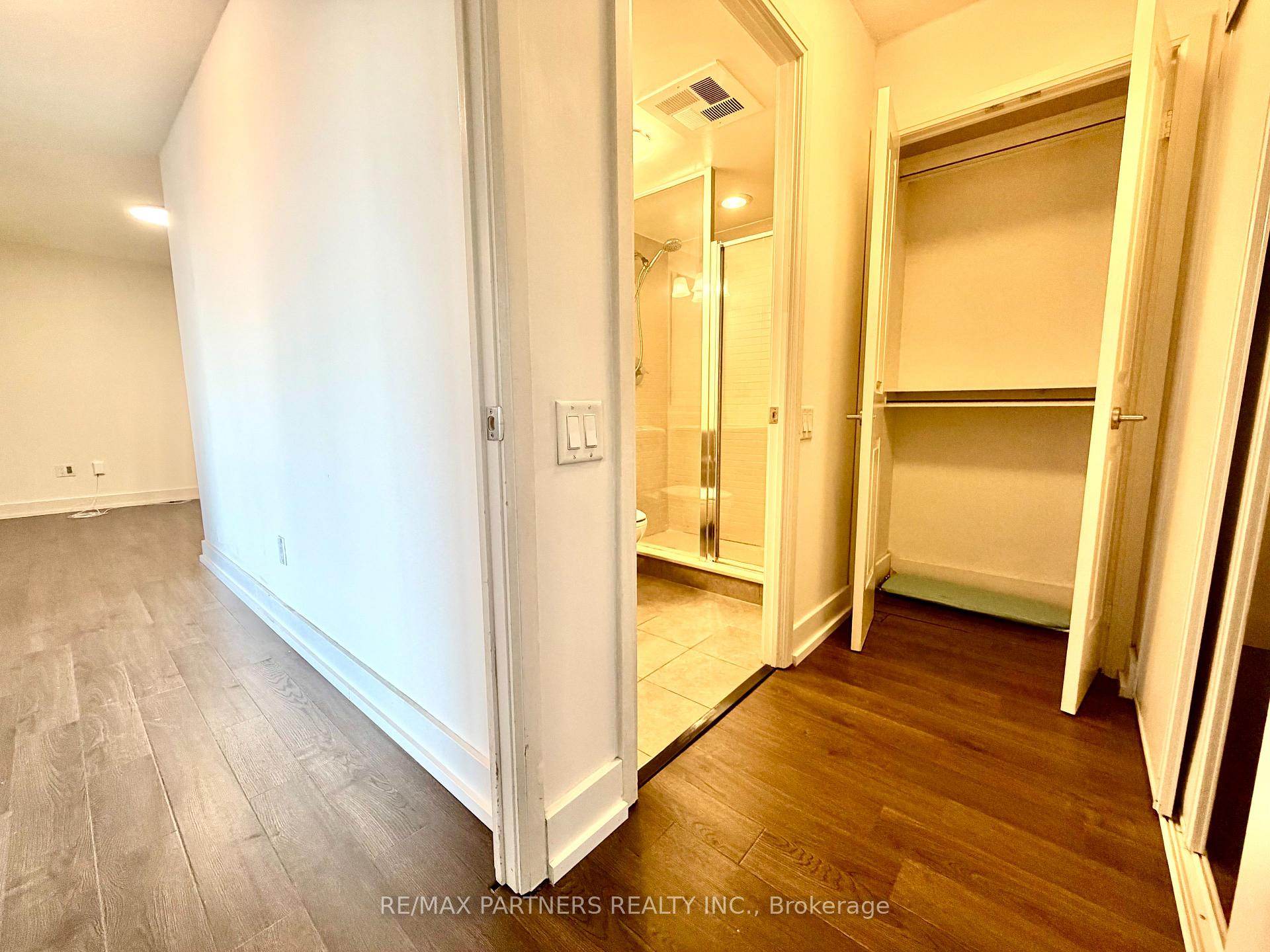 Photo 13 of Unit 410, 23 Sheppard Avenue E, North York, Willowdale East — HOMEH