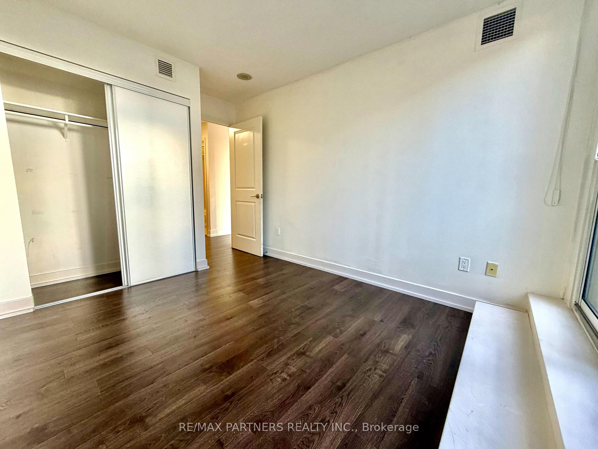 Photo 24 of Unit 410, 23 Sheppard Avenue E, North York, Willowdale East — HOMEH