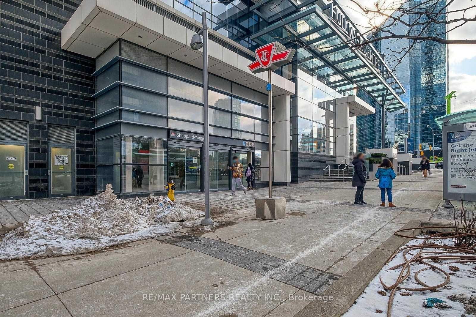 Photo 15 of Unit 410, 23 Sheppard Avenue E, North York, Willowdale East — HOMEH