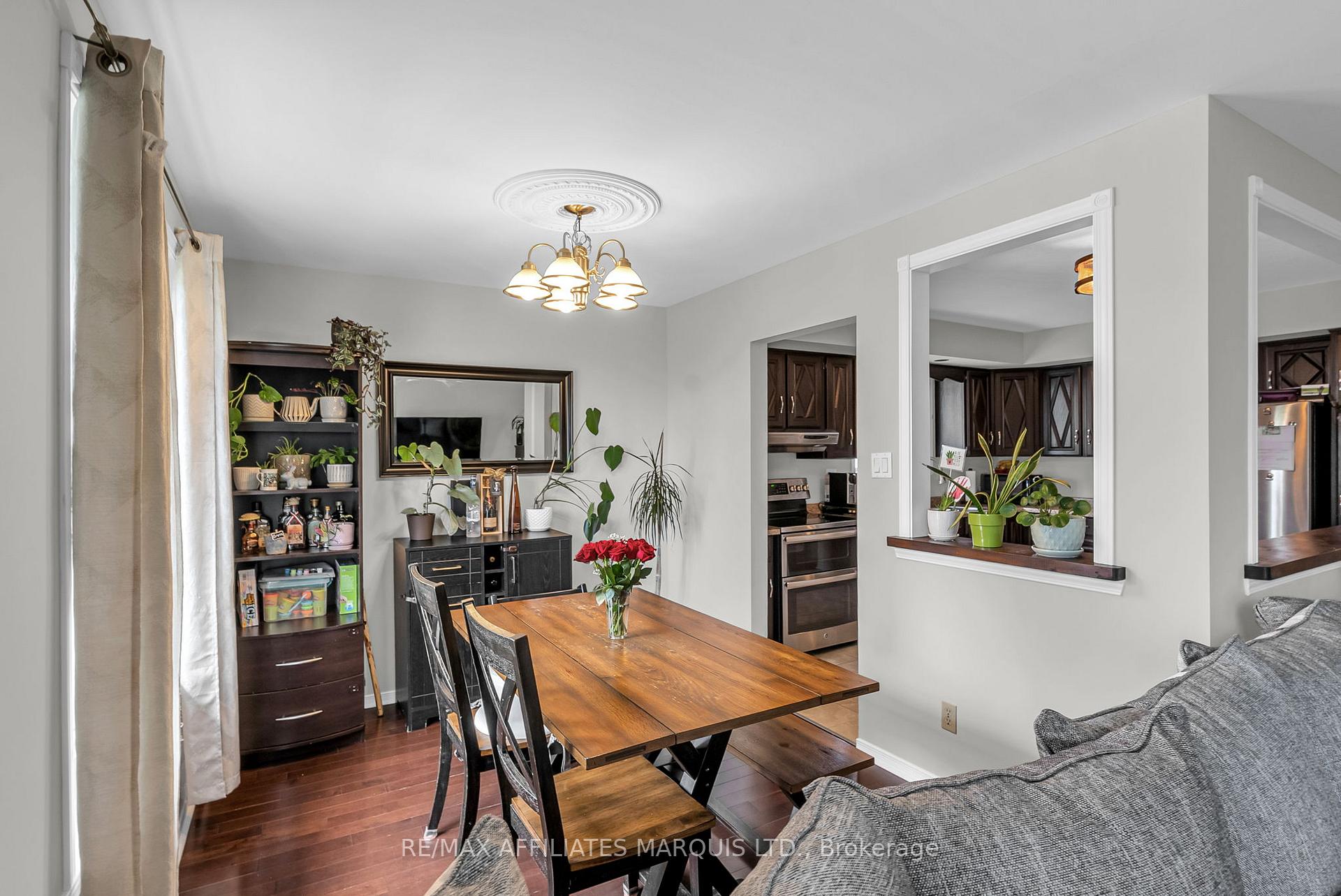 Photo 8 of 740 Champlain Drive, Cornwall — HOMEH