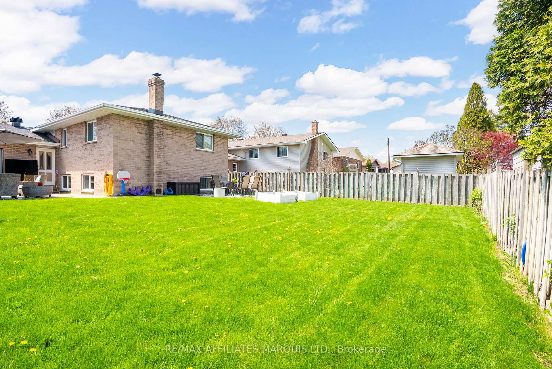 Photo 35 of 740 Champlain Drive, Cornwall — HOMEH