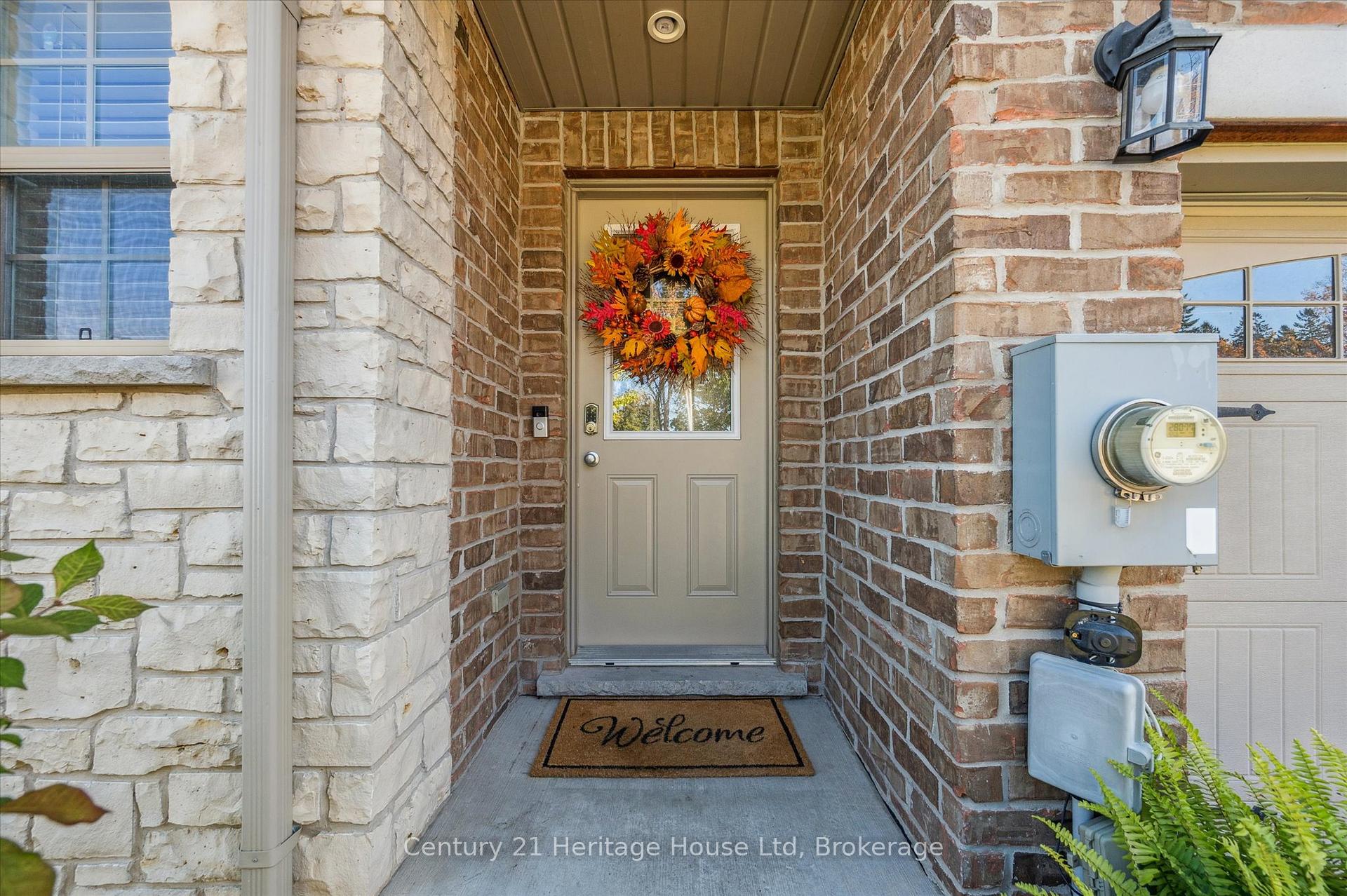 Photo 5 of 122 Creighton Avenue, Guelph, Grange Road — HOMEH