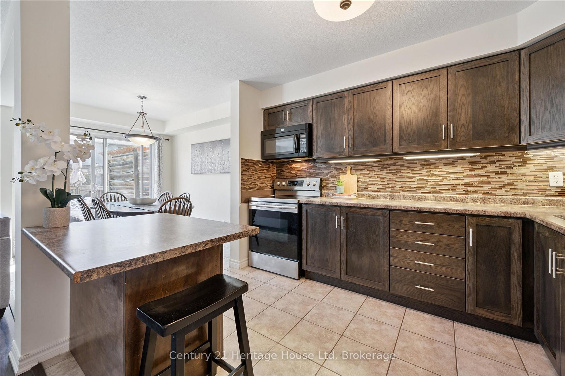 Photo 15 of 122 Creighton Avenue, Guelph, Grange Road — HOMEH