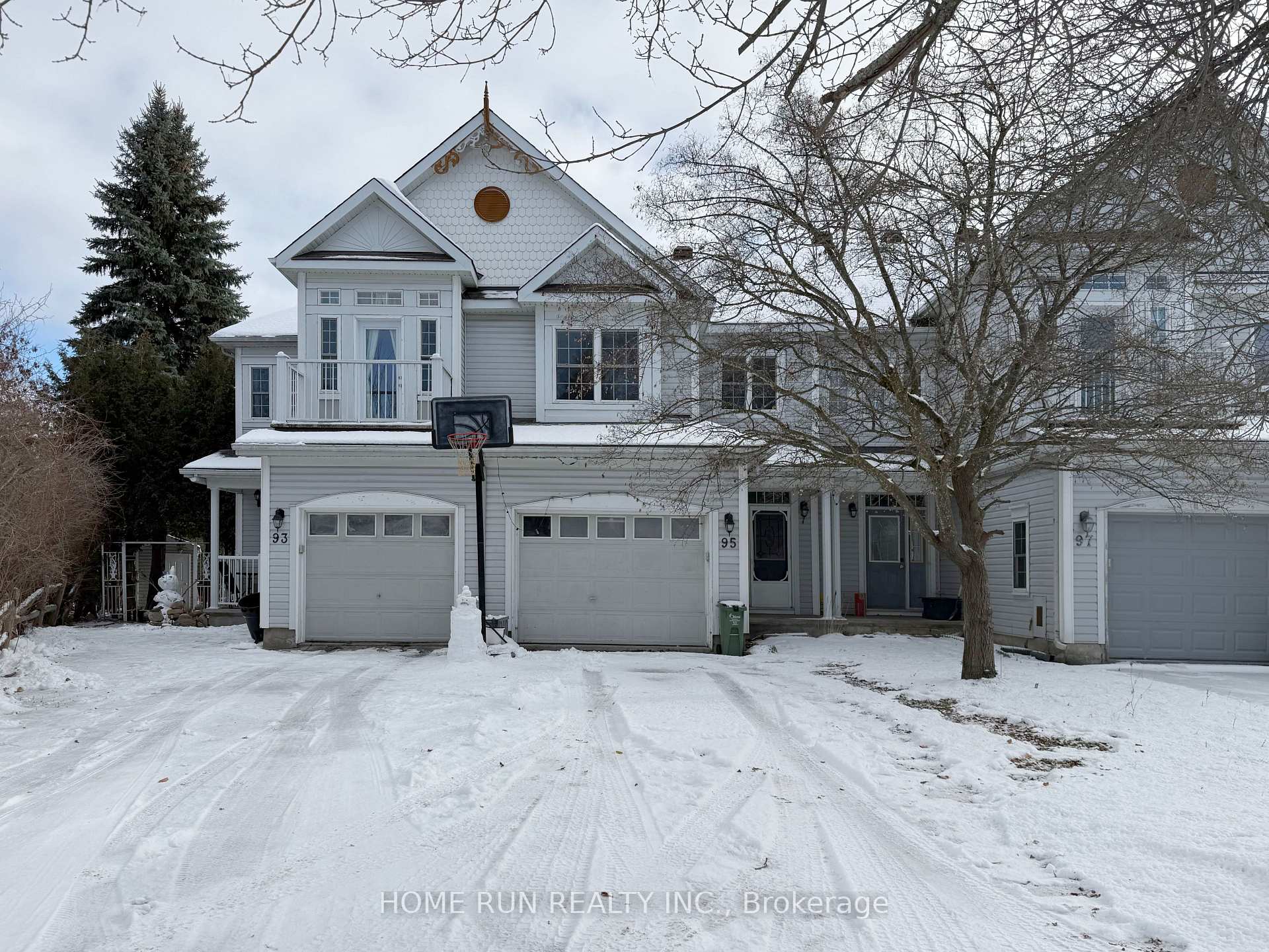 Front of 95 Hemlo Crescent