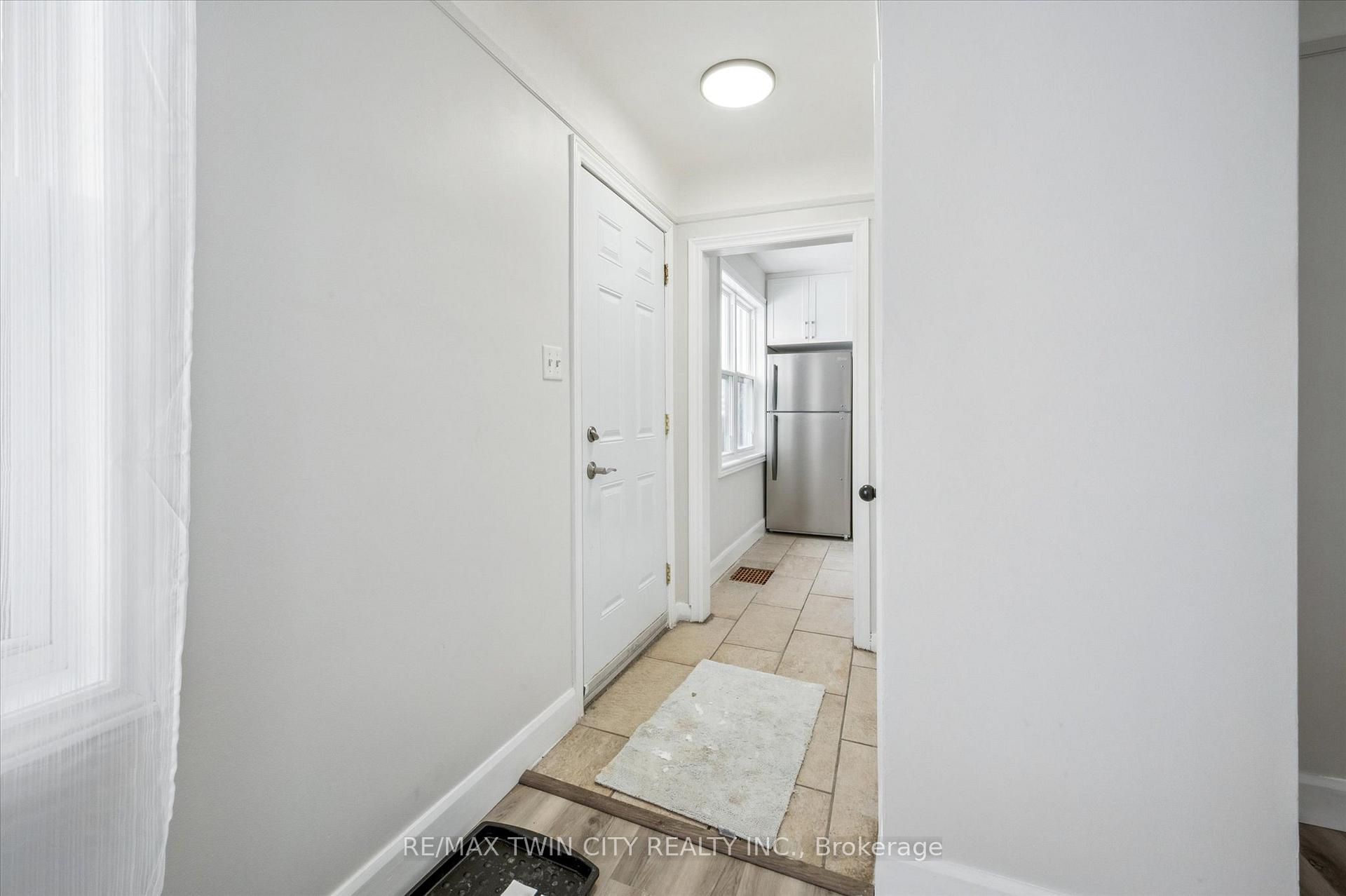 Photo 6 of 56 Columbia Street W, Waterloo — HOMEH