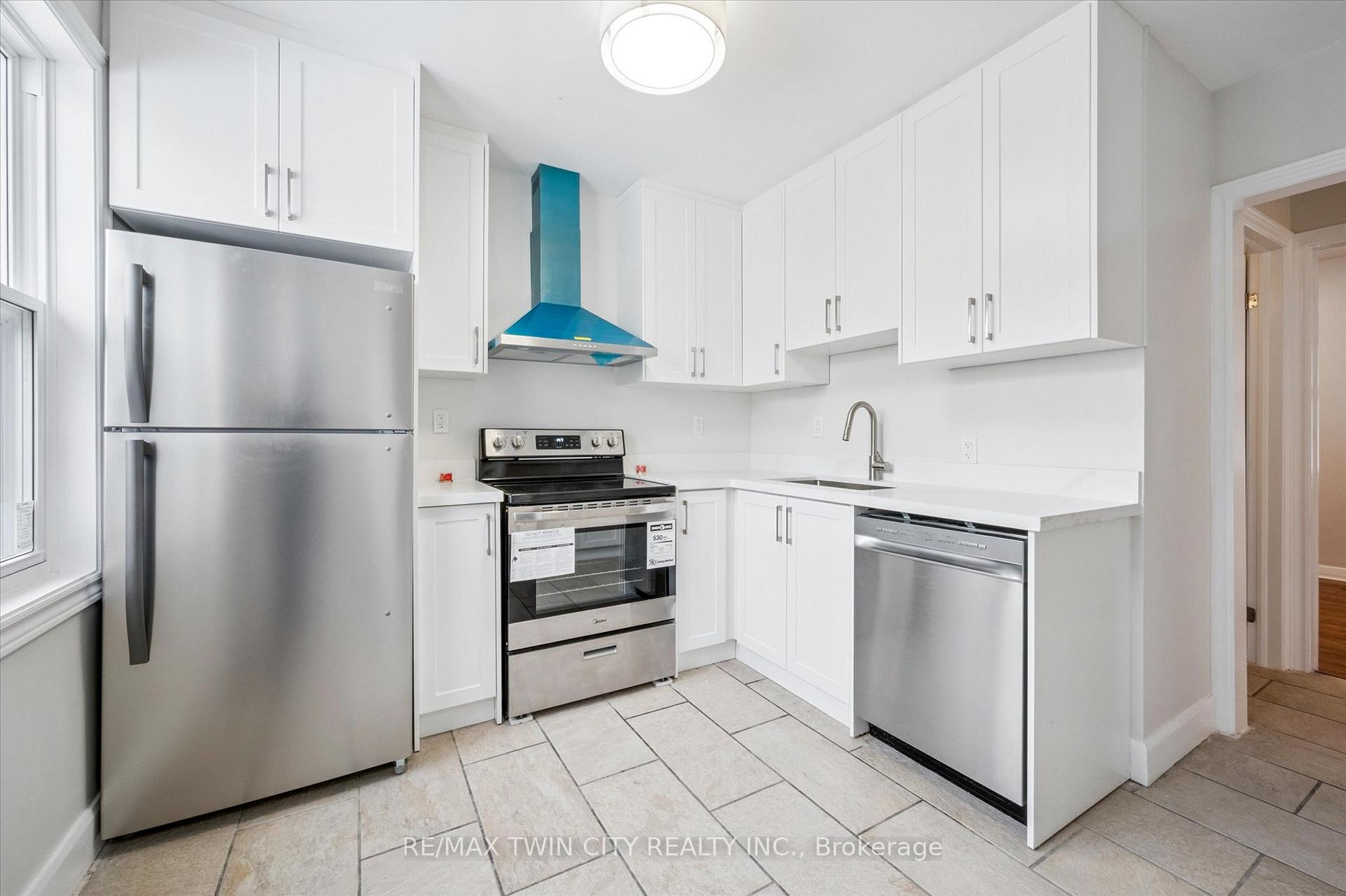 Photo 10 of 56 Columbia Street W, Waterloo — HOMEH