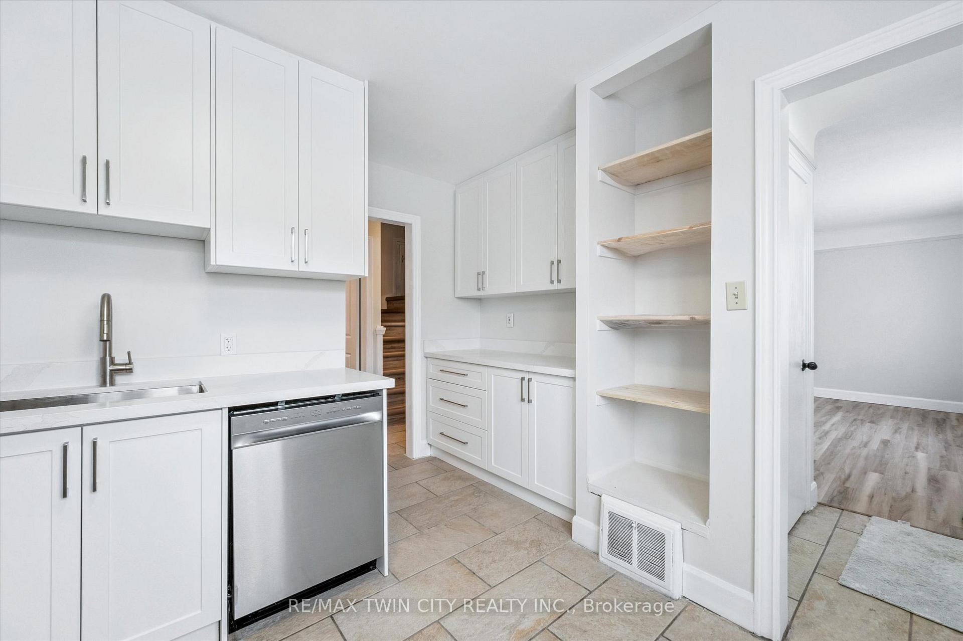 Photo 22 of 56 Columbia Street W, Waterloo — HOMEH