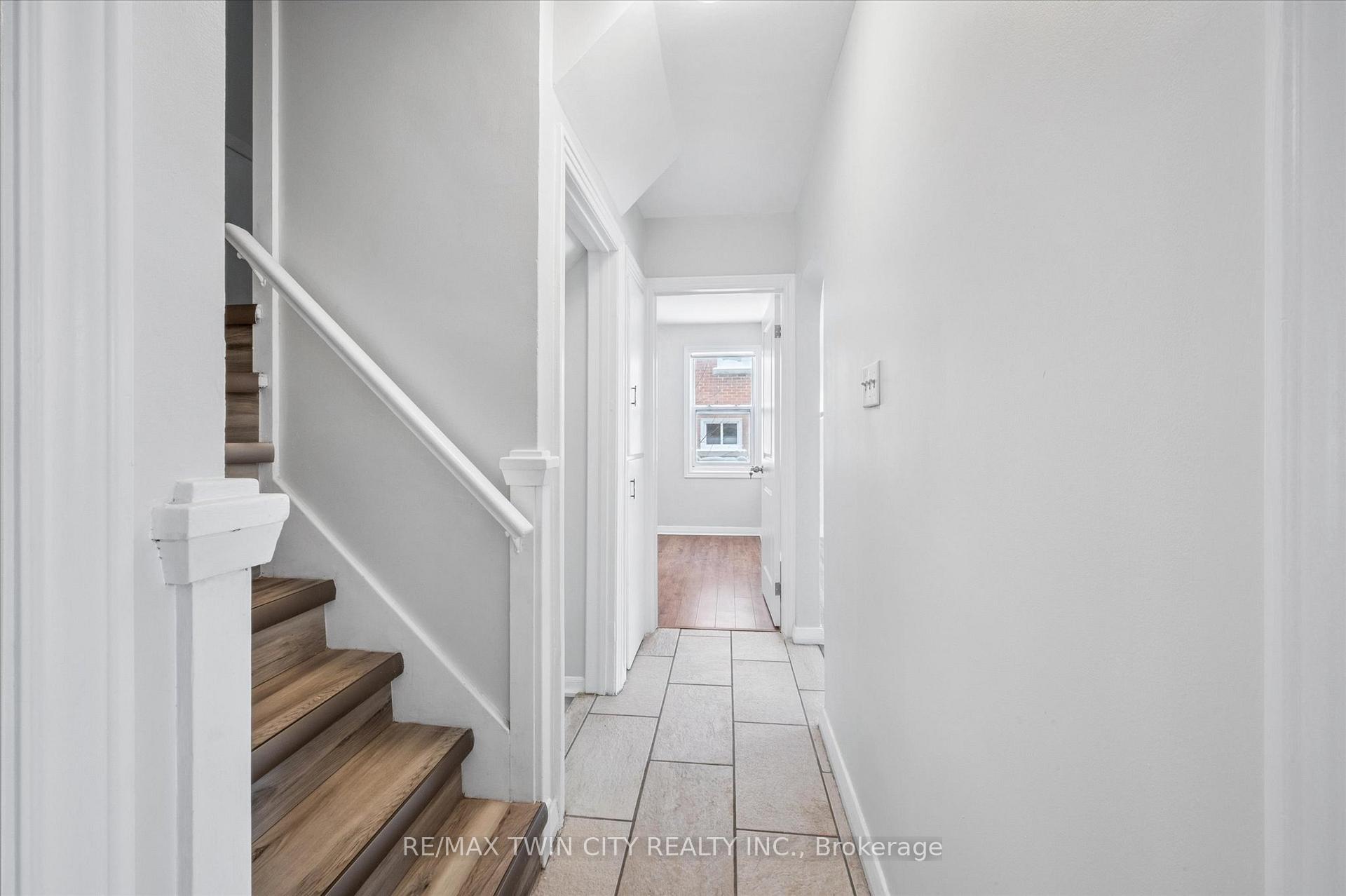 Photo 2 of 56 Columbia Street W, Waterloo — HOMEH