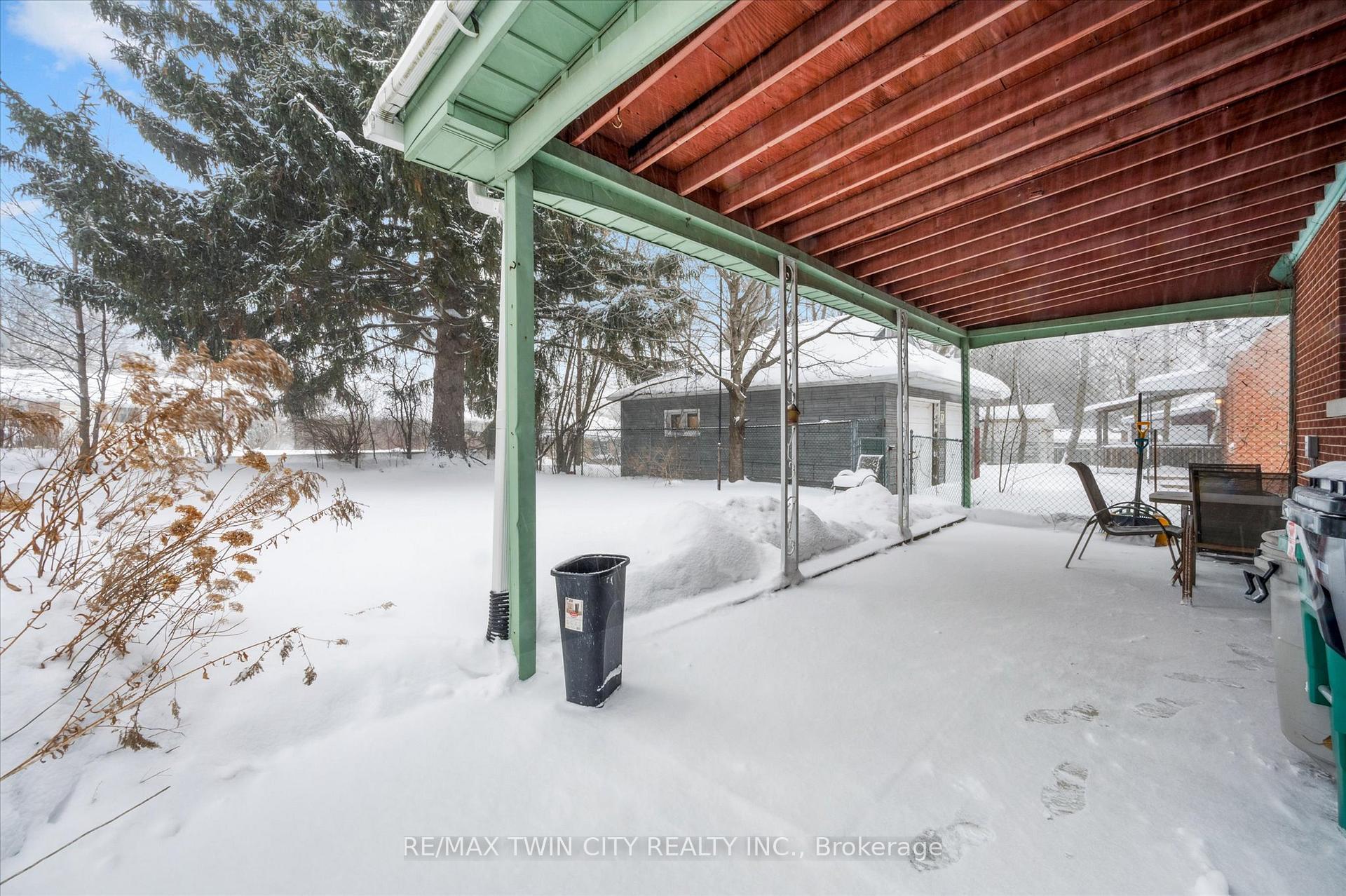 Photo 8 of 56 Columbia Street W, Waterloo — HOMEH