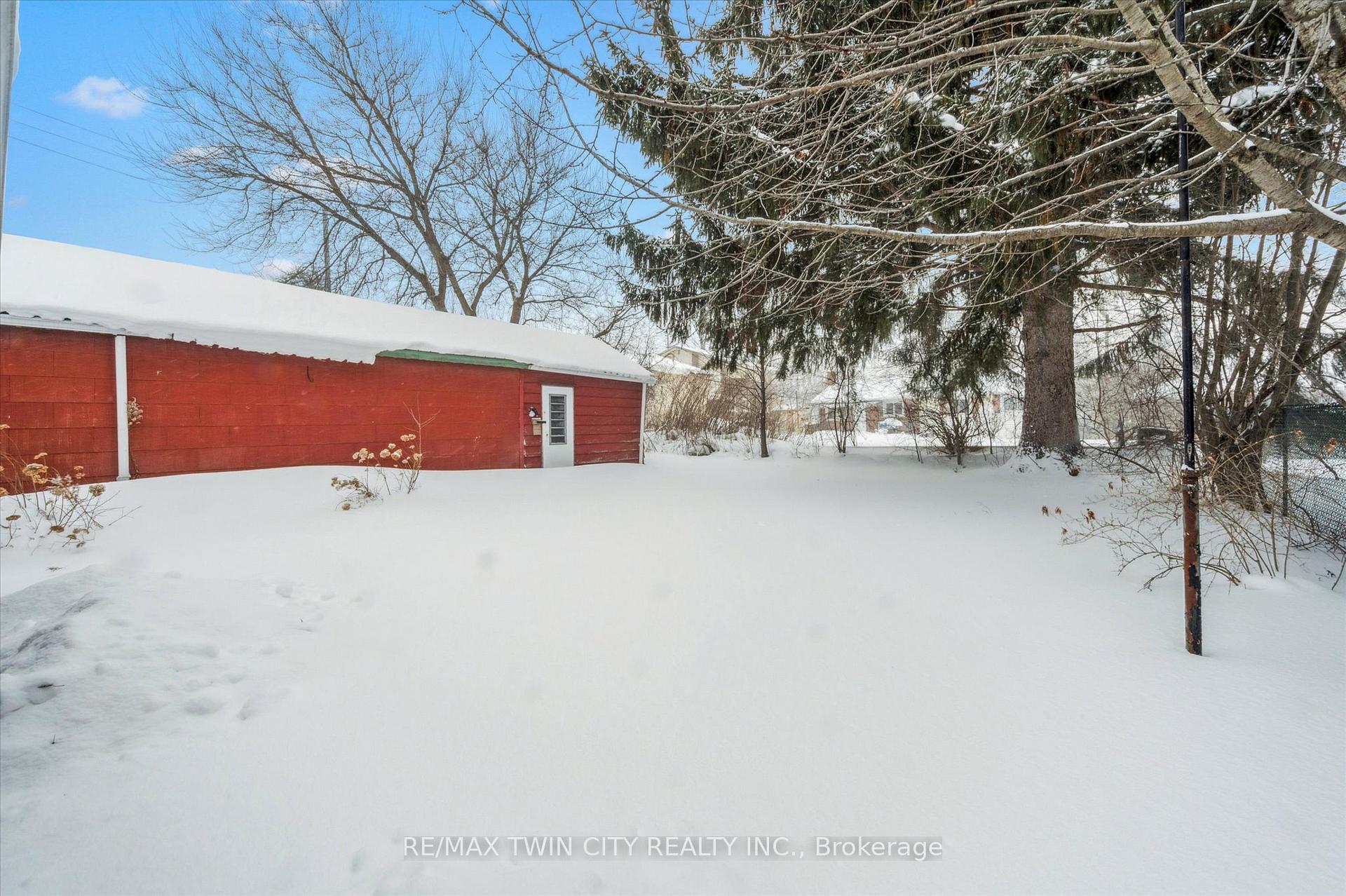 Photo 7 of 56 Columbia Street W, Waterloo — HOMEH