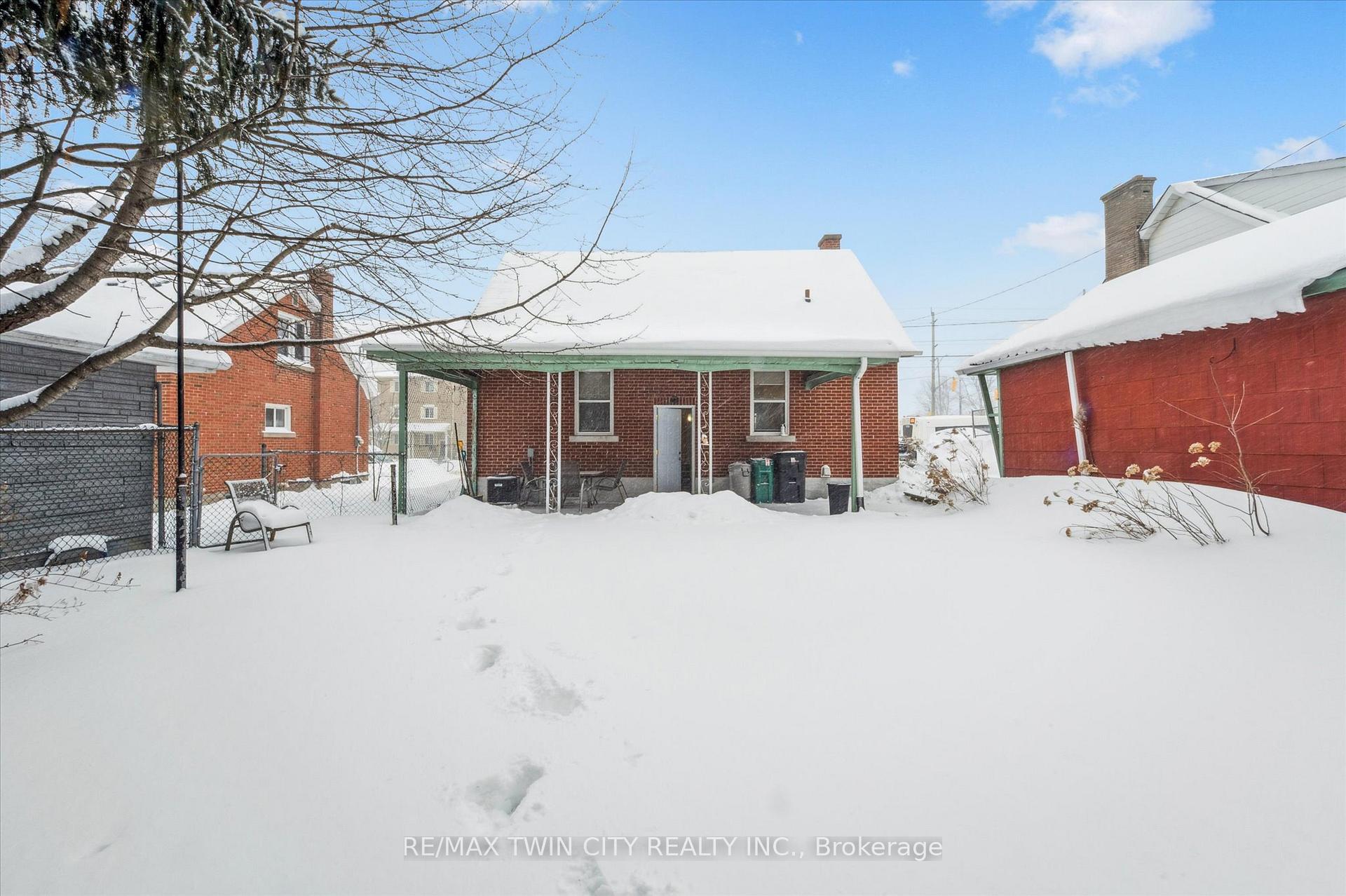Photo 29 of 56 Columbia Street W, Waterloo — HOMEH