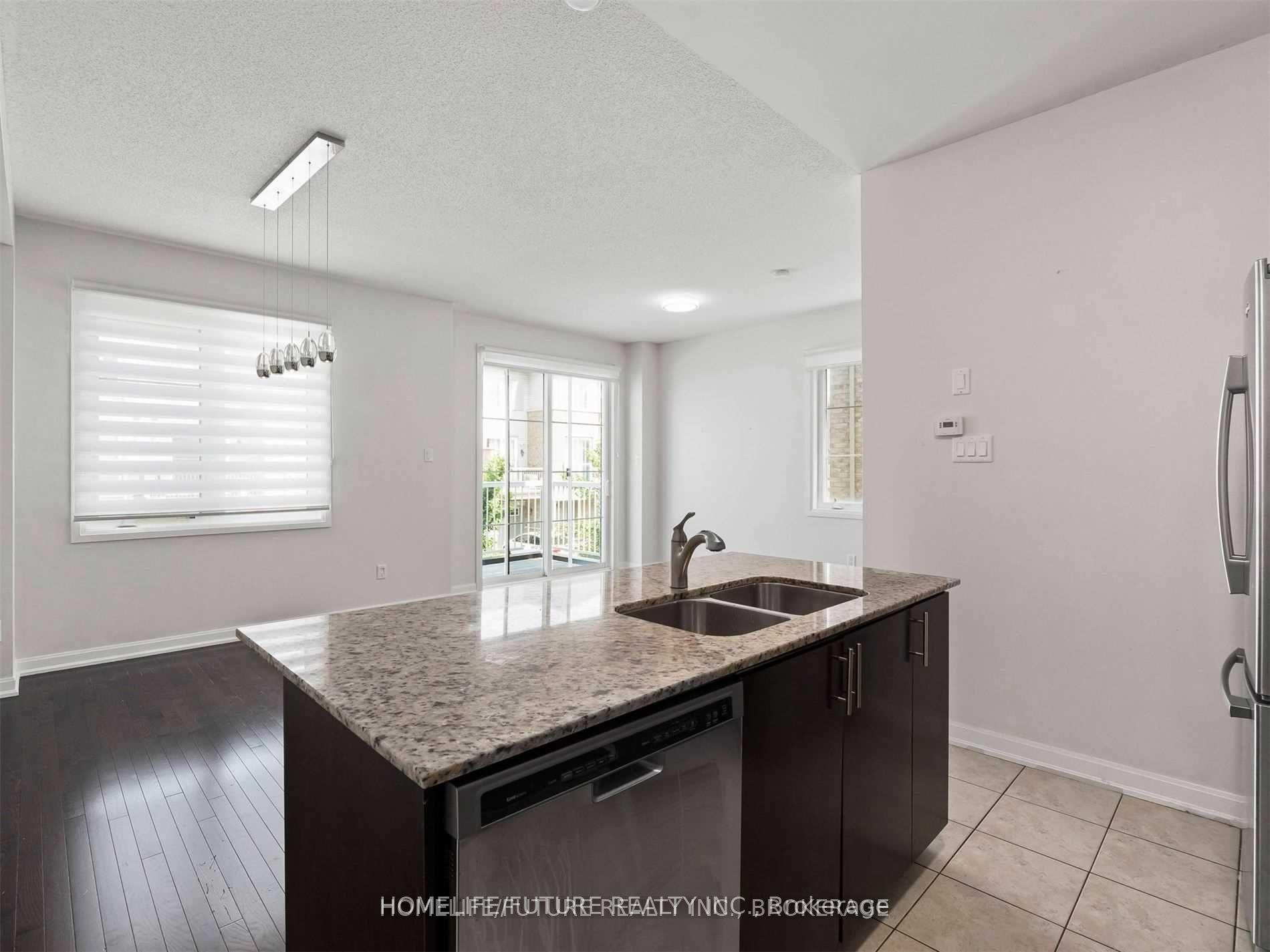 Photo 3 of Unit 127, 165 Hampshire Way, Milton, Dempsey — HOMEH