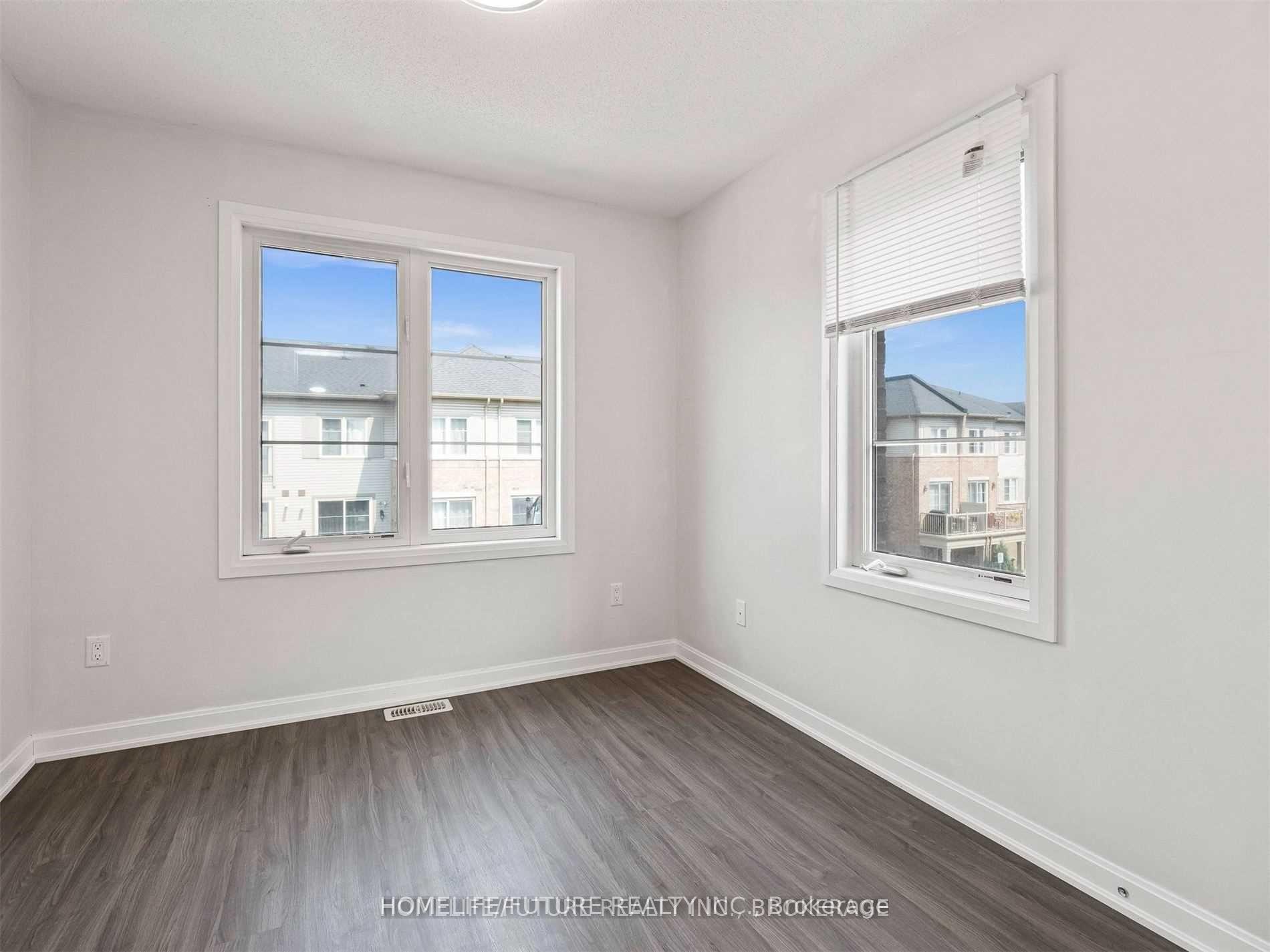 Photo 4 of Unit 127, 165 Hampshire Way, Milton, Dempsey — HOMEH