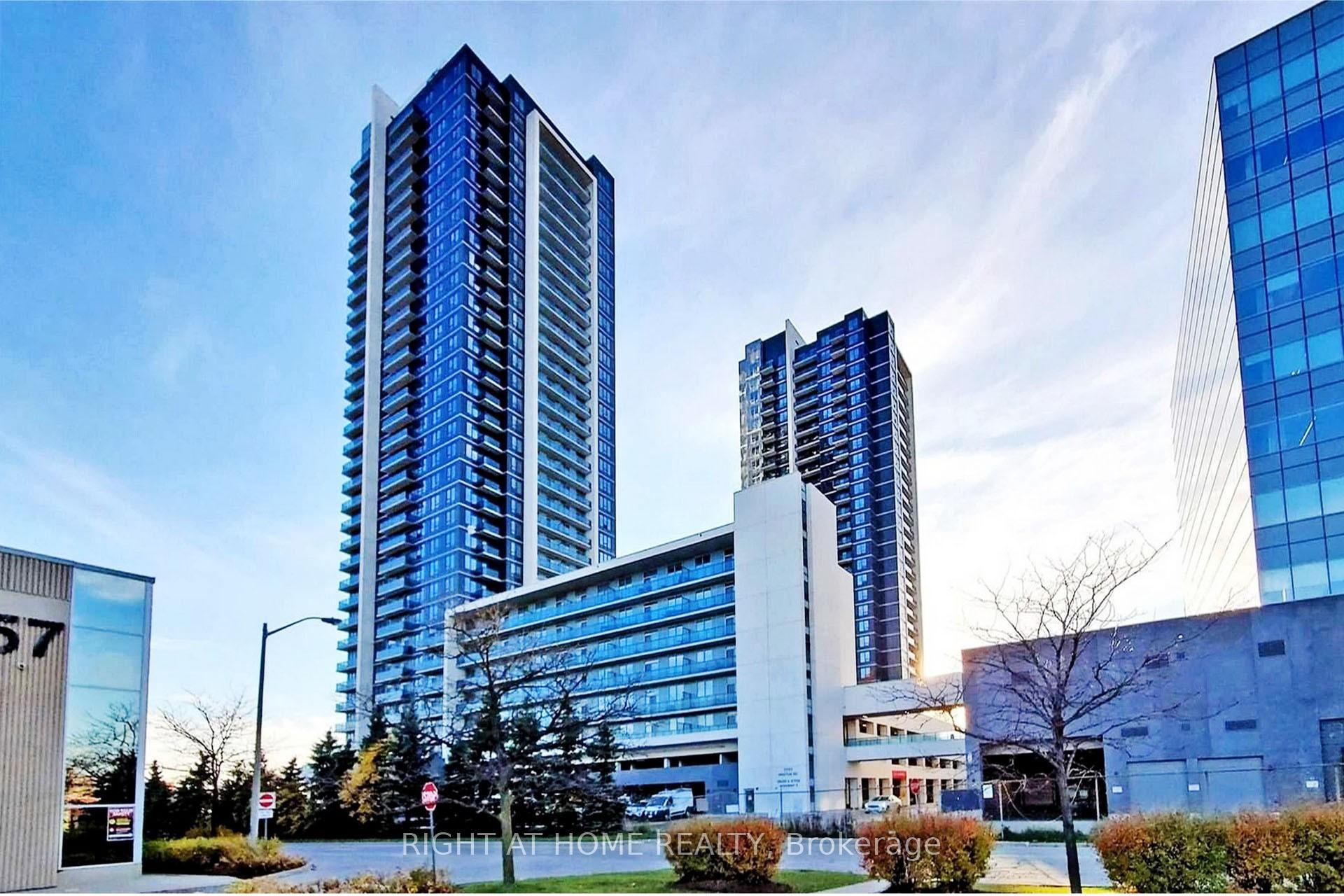 Front of Unit 720, 3600 Hwy 7 Road
