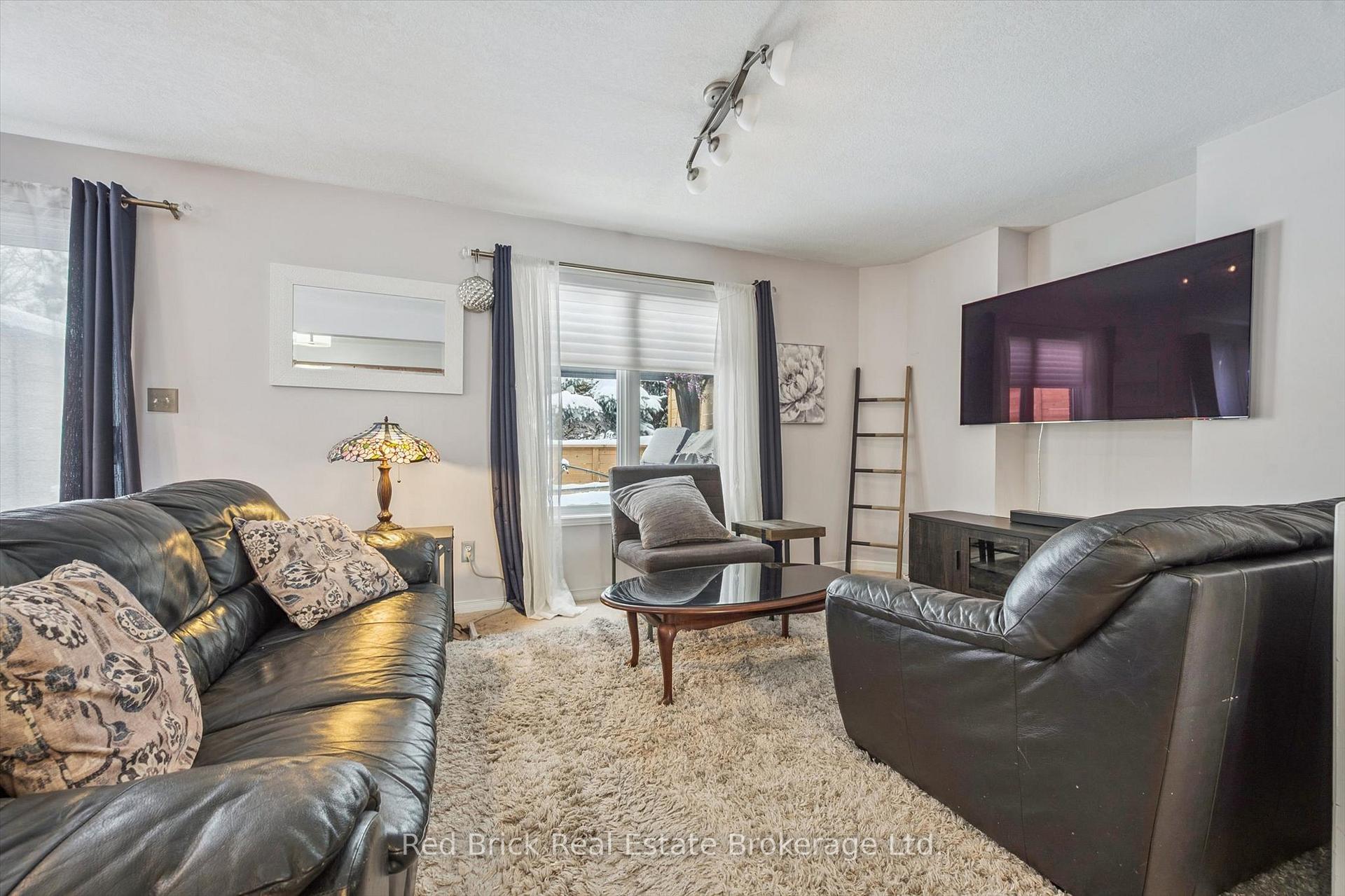 Photo 3 of 101 Wilton Road, Guelph, Victoria North — HOMEH
