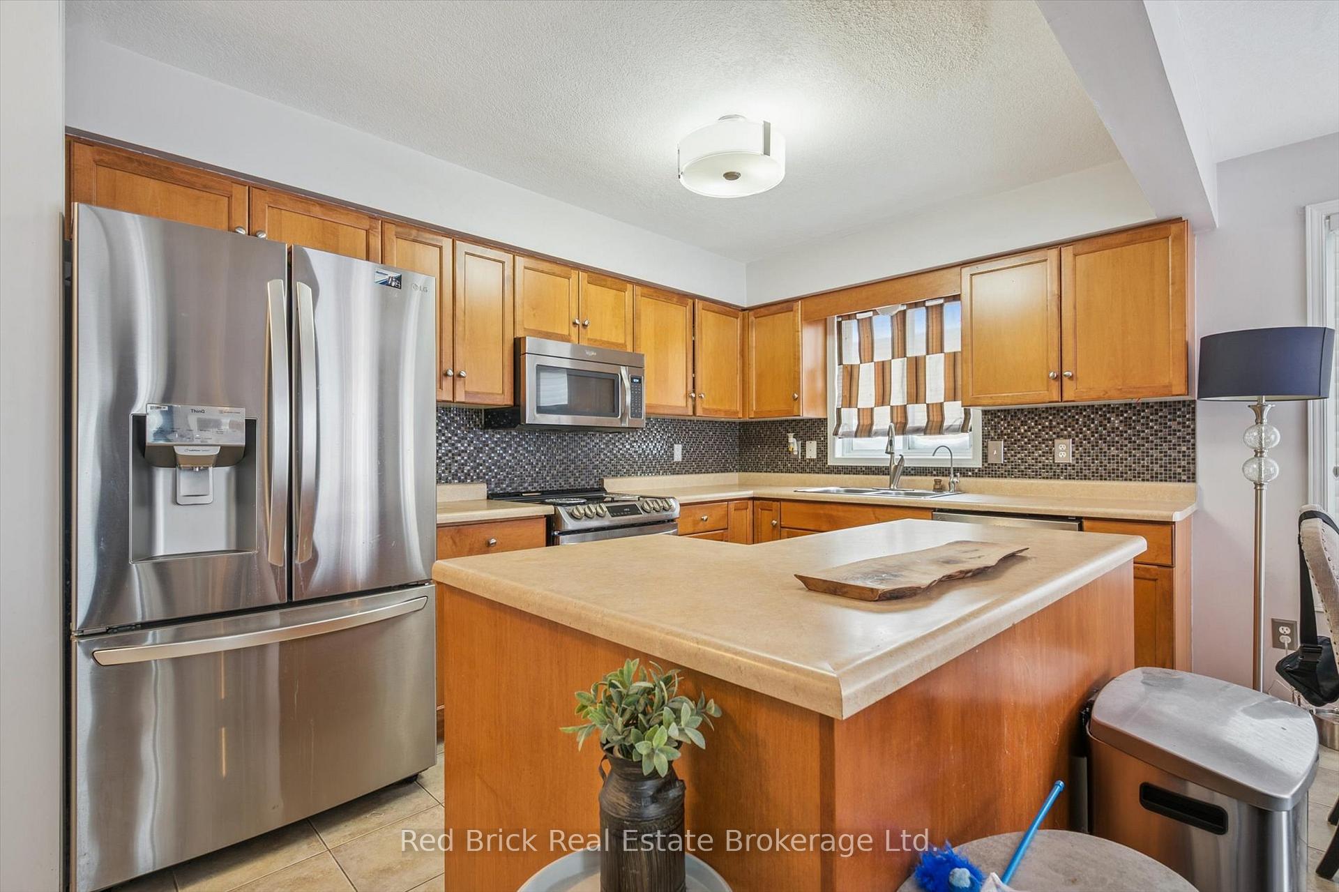 Photo 10 of 101 Wilton Road, Guelph, Victoria North — HOMEH