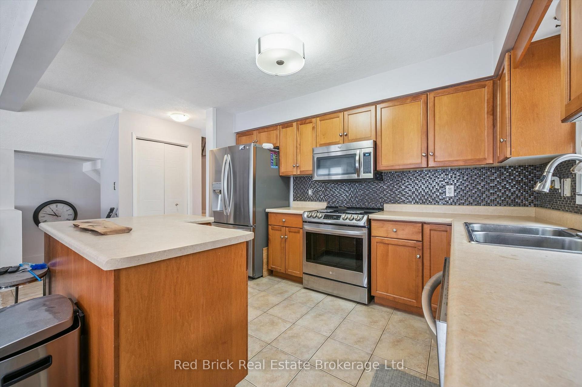 Photo 14 of 101 Wilton Road, Guelph, Victoria North — HOMEH