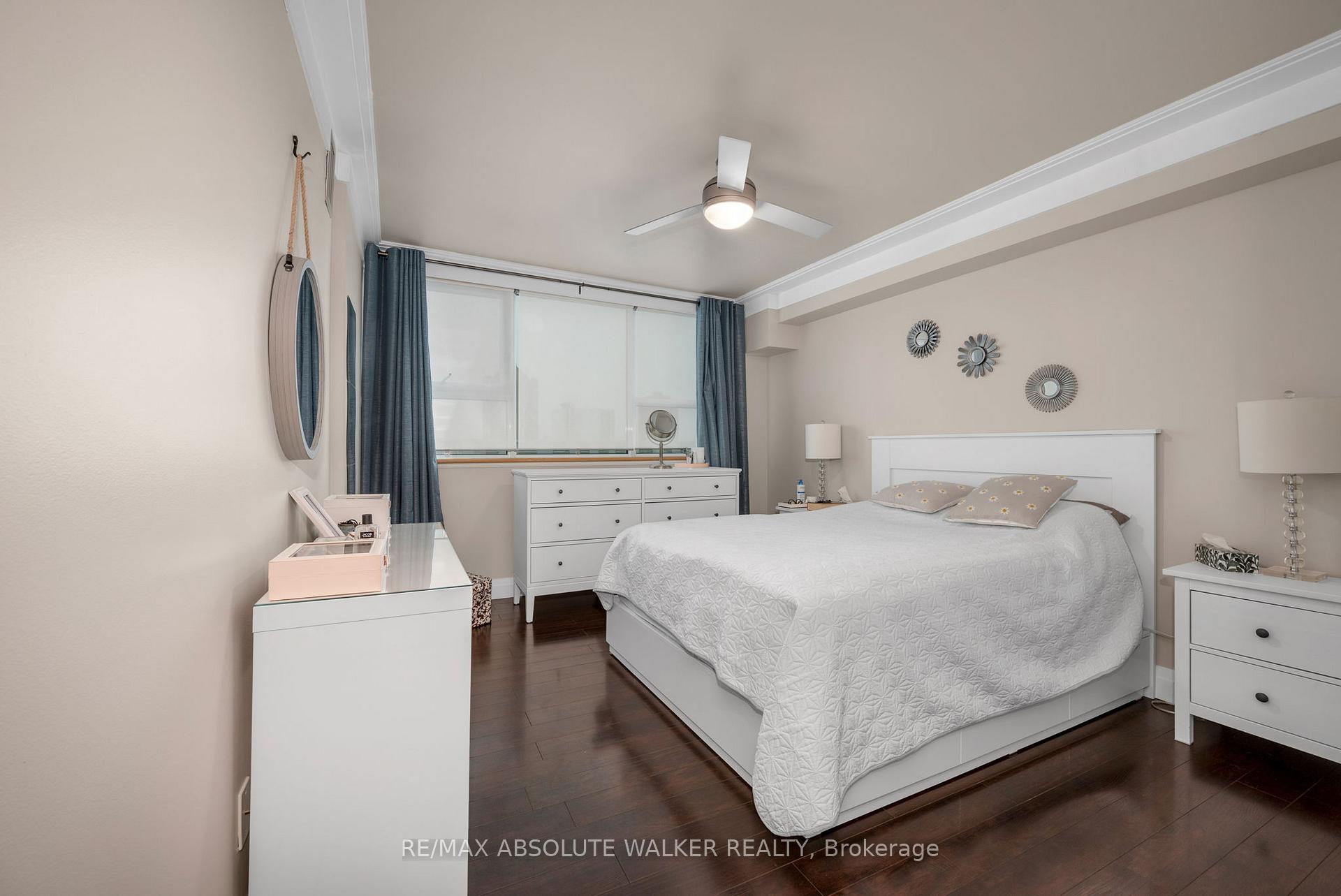 Photo 11 of Unit 901, 555 Brittany Drive, Ottawa, Viscount Alexander Park — HOMEH