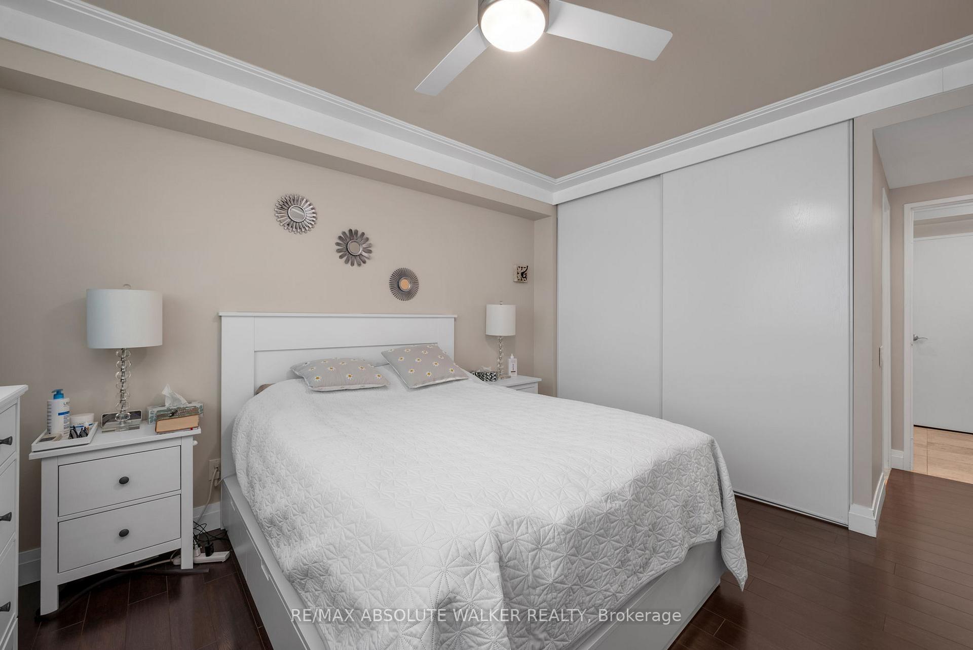 Photo 14 of Unit 901, 555 Brittany Drive, Ottawa, Viscount Alexander Park — HOMEH
