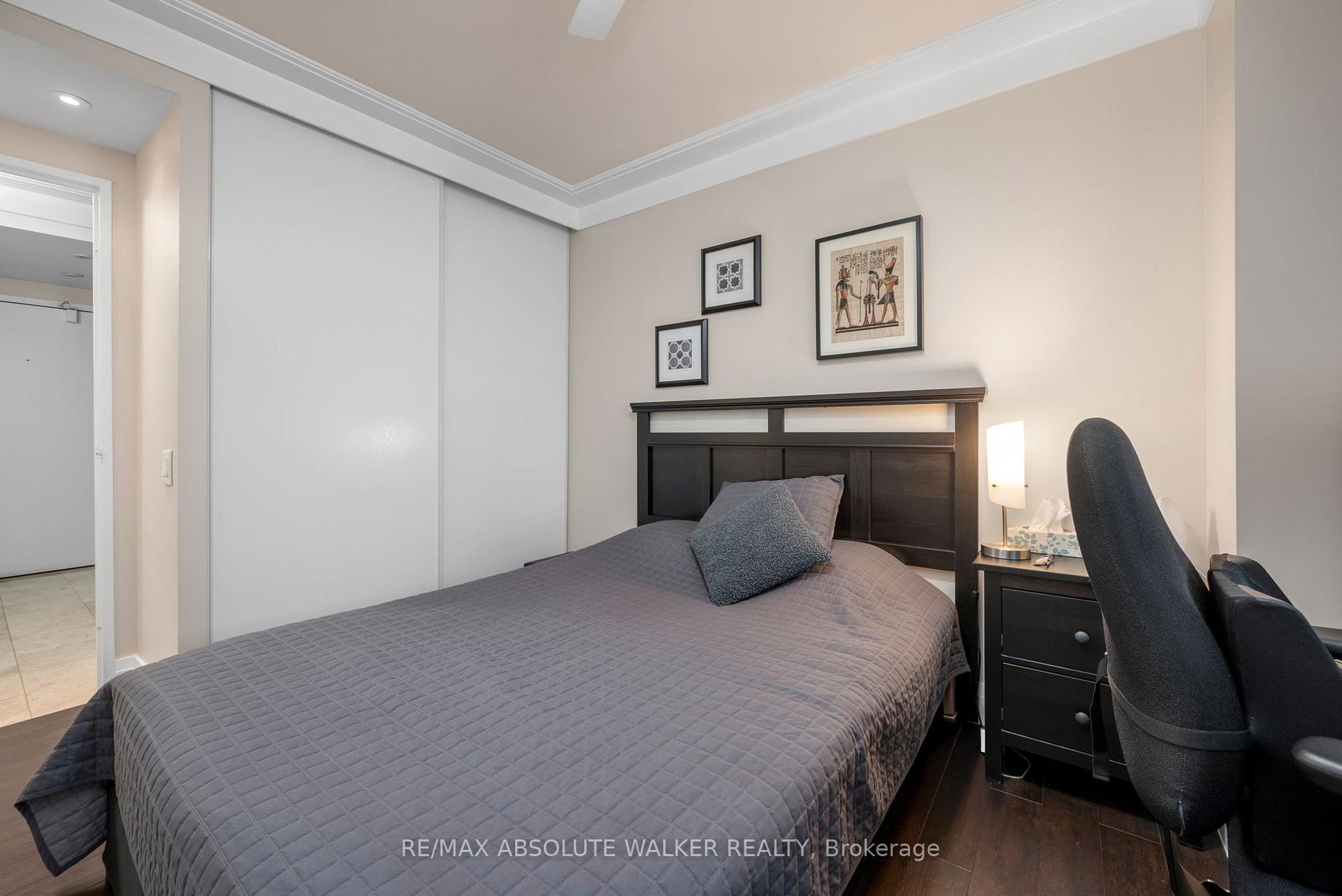 Photo 20 of Unit 901, 555 Brittany Drive, Ottawa, Viscount Alexander Park — HOMEH