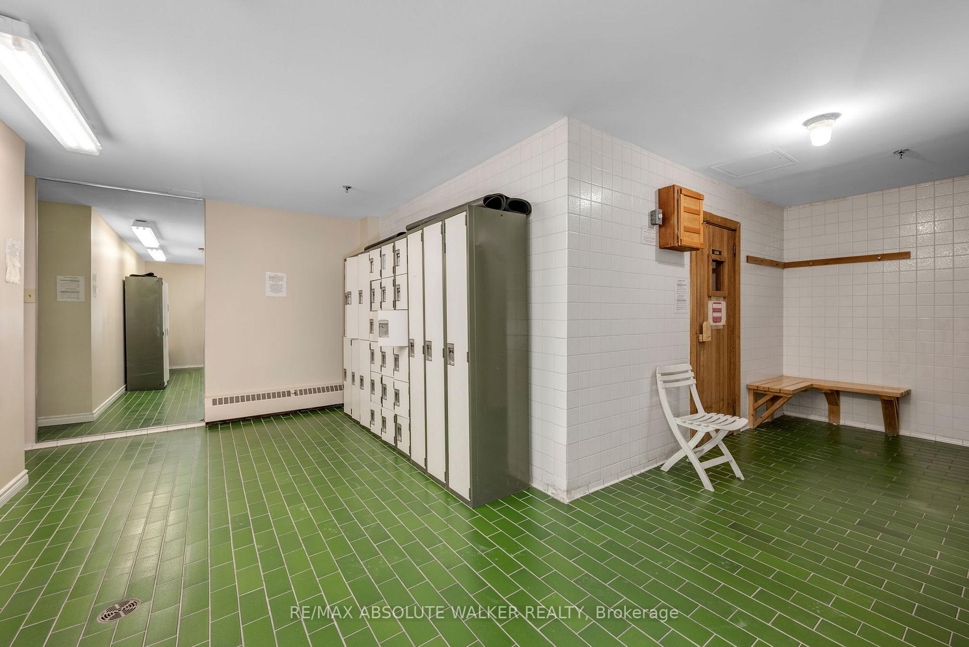 Photo 24 of Unit 901, 555 Brittany Drive, Ottawa, Viscount Alexander Park — HOMEH