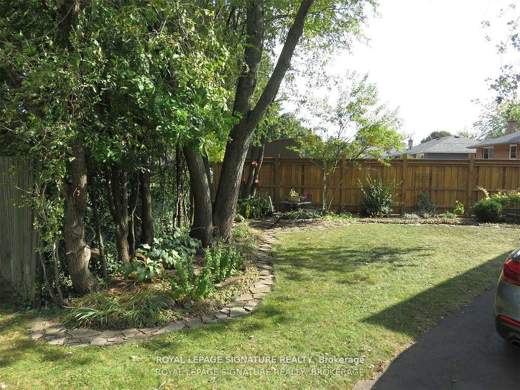 Photo 4 of Unit Lower, 254 Hampton Heath Road, Burlington, Appleby — HOMEH
