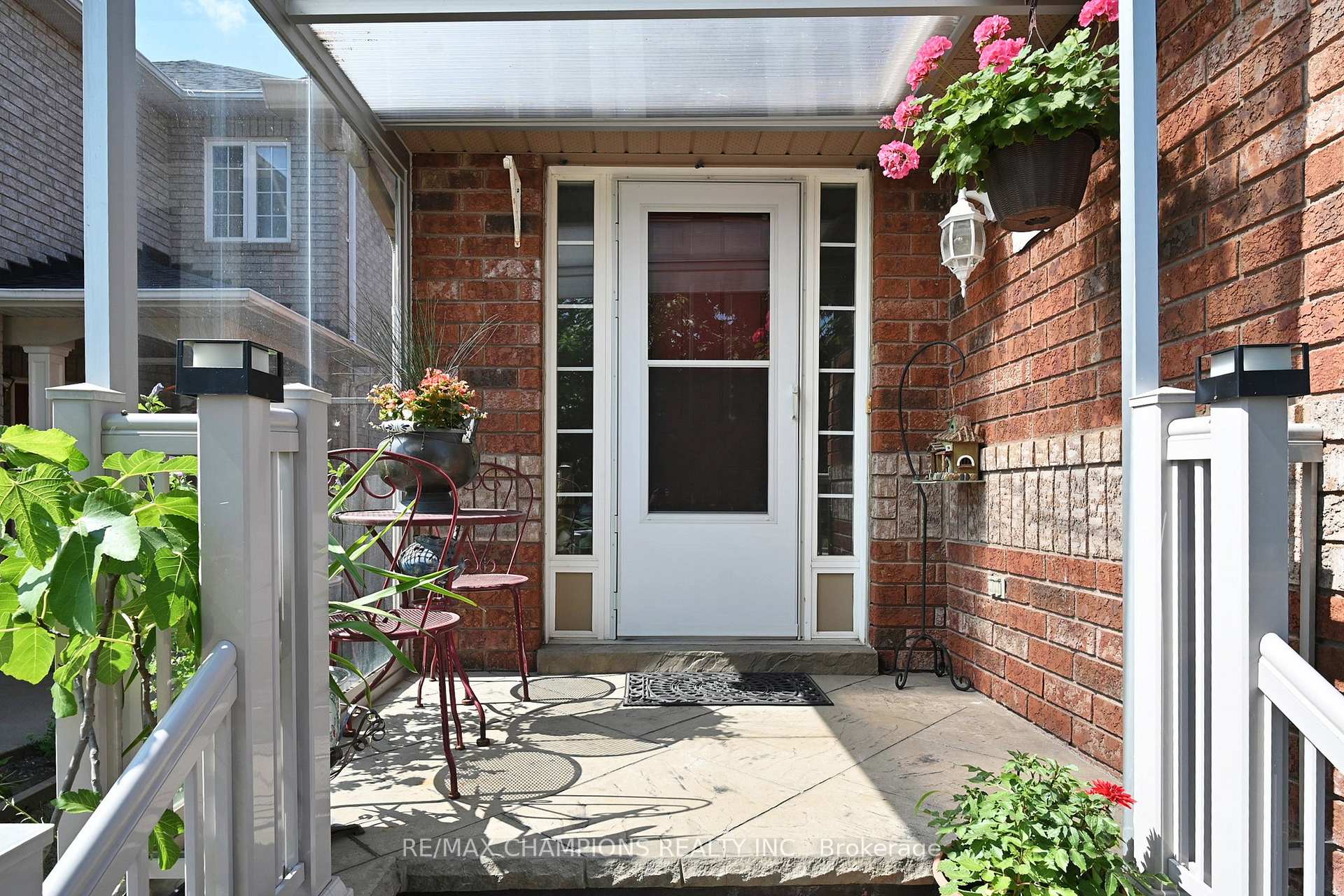 Photo 4 of 36 Baybrook Road, Brampton, Snelgrove — HOMEH