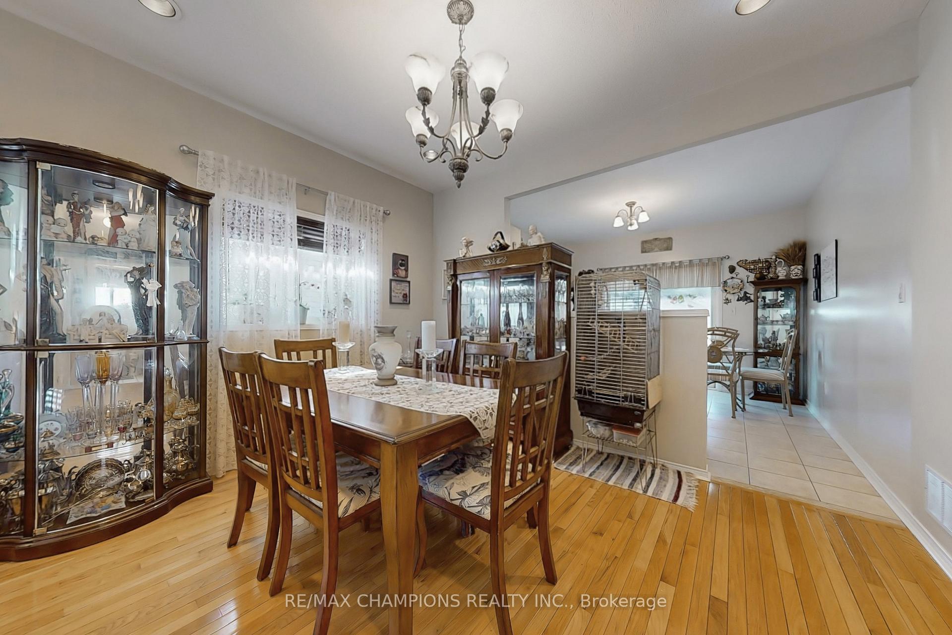 Photo 9 of 36 Baybrook Road, Brampton, Snelgrove — HOMEH