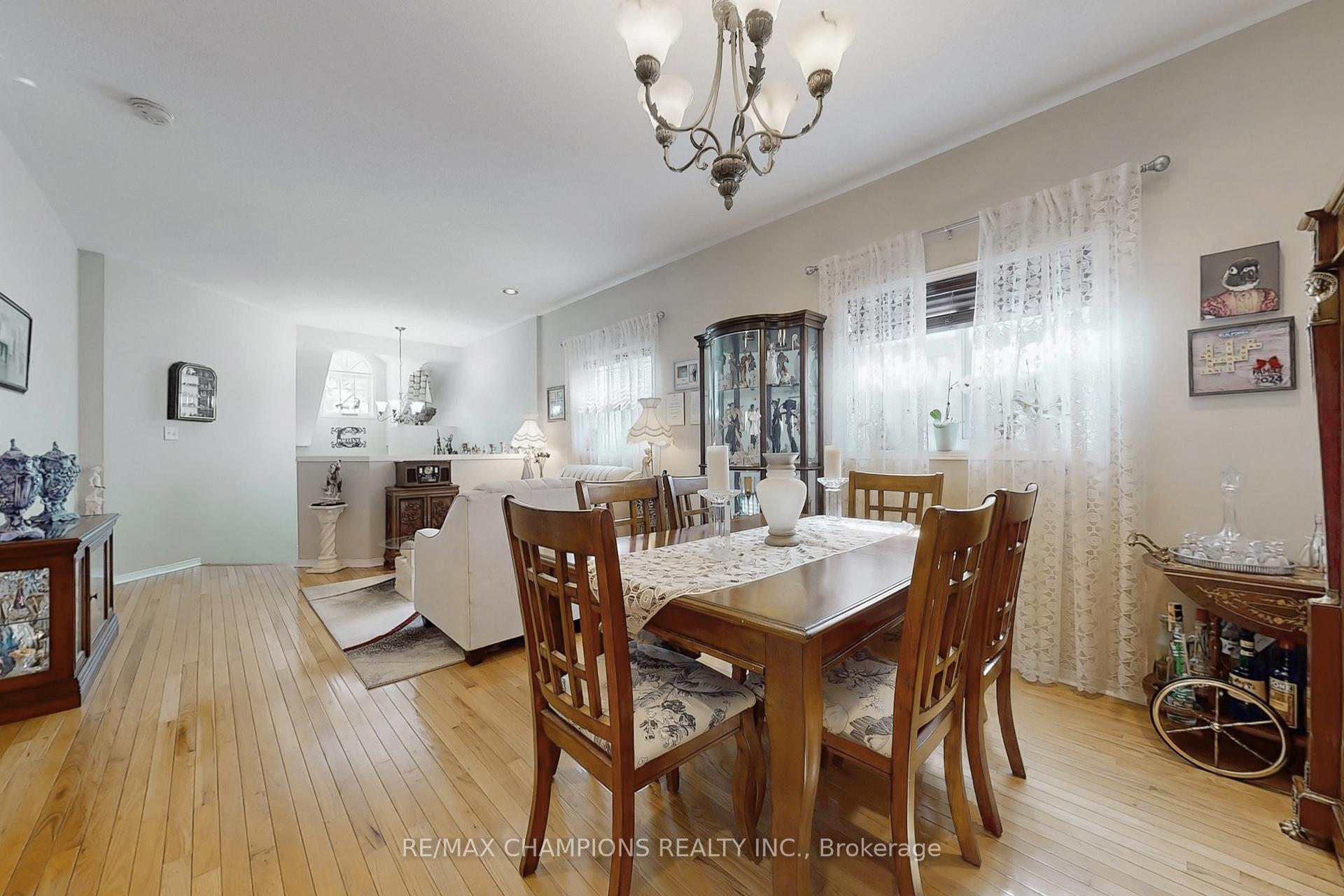 Photo 10 of 36 Baybrook Road, Brampton, Snelgrove — HOMEH