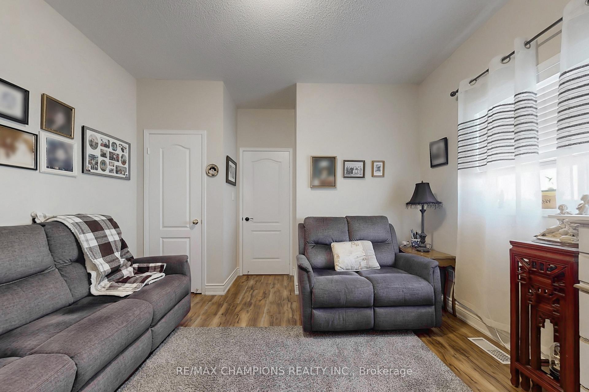 Photo 21 of 36 Baybrook Road, Brampton, Snelgrove — HOMEH