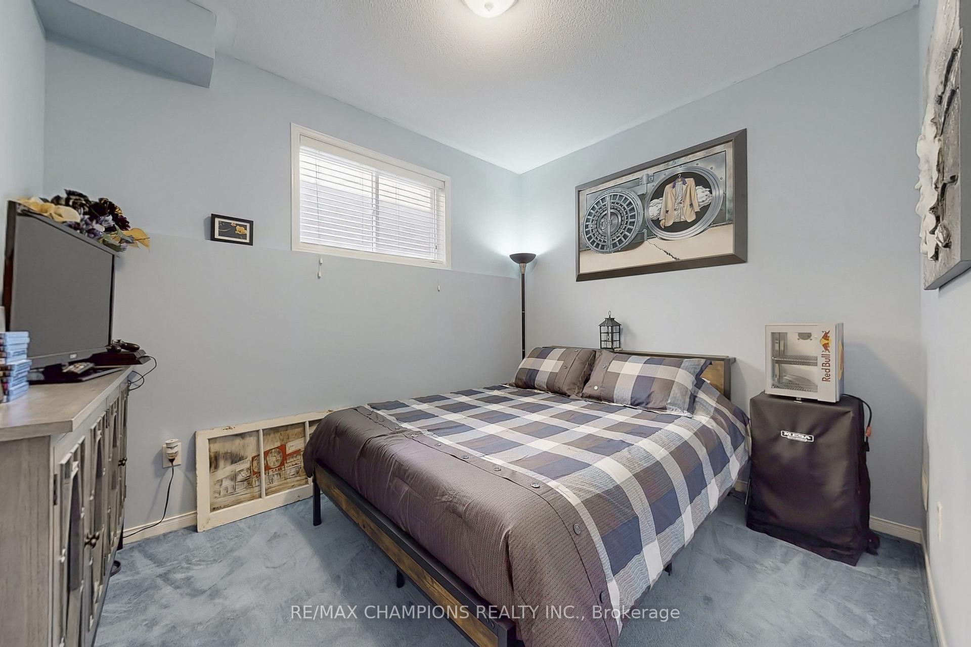 Photo 35 of 36 Baybrook Road, Brampton, Snelgrove — HOMEH