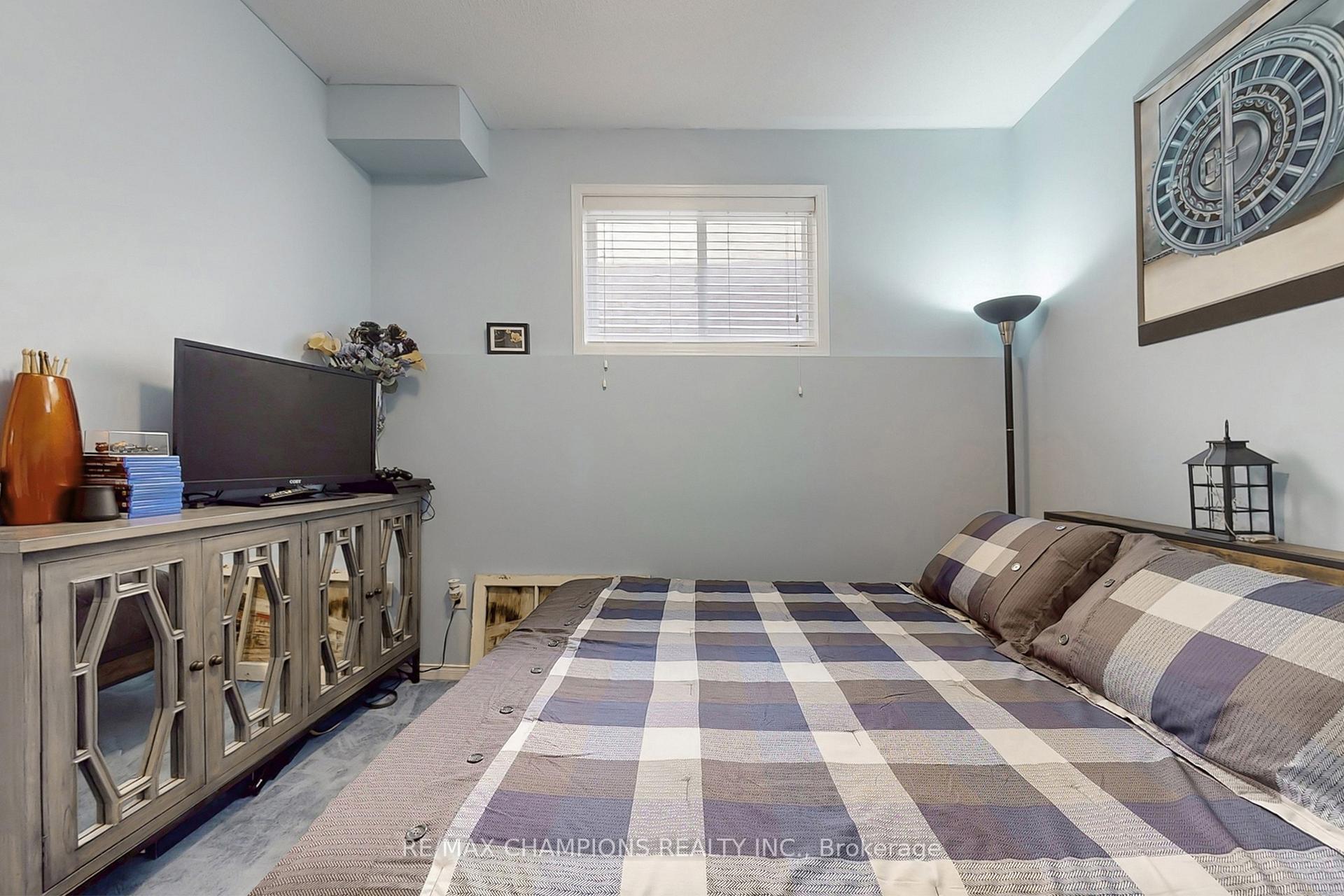 Photo 36 of 36 Baybrook Road, Brampton, Snelgrove — HOMEH
