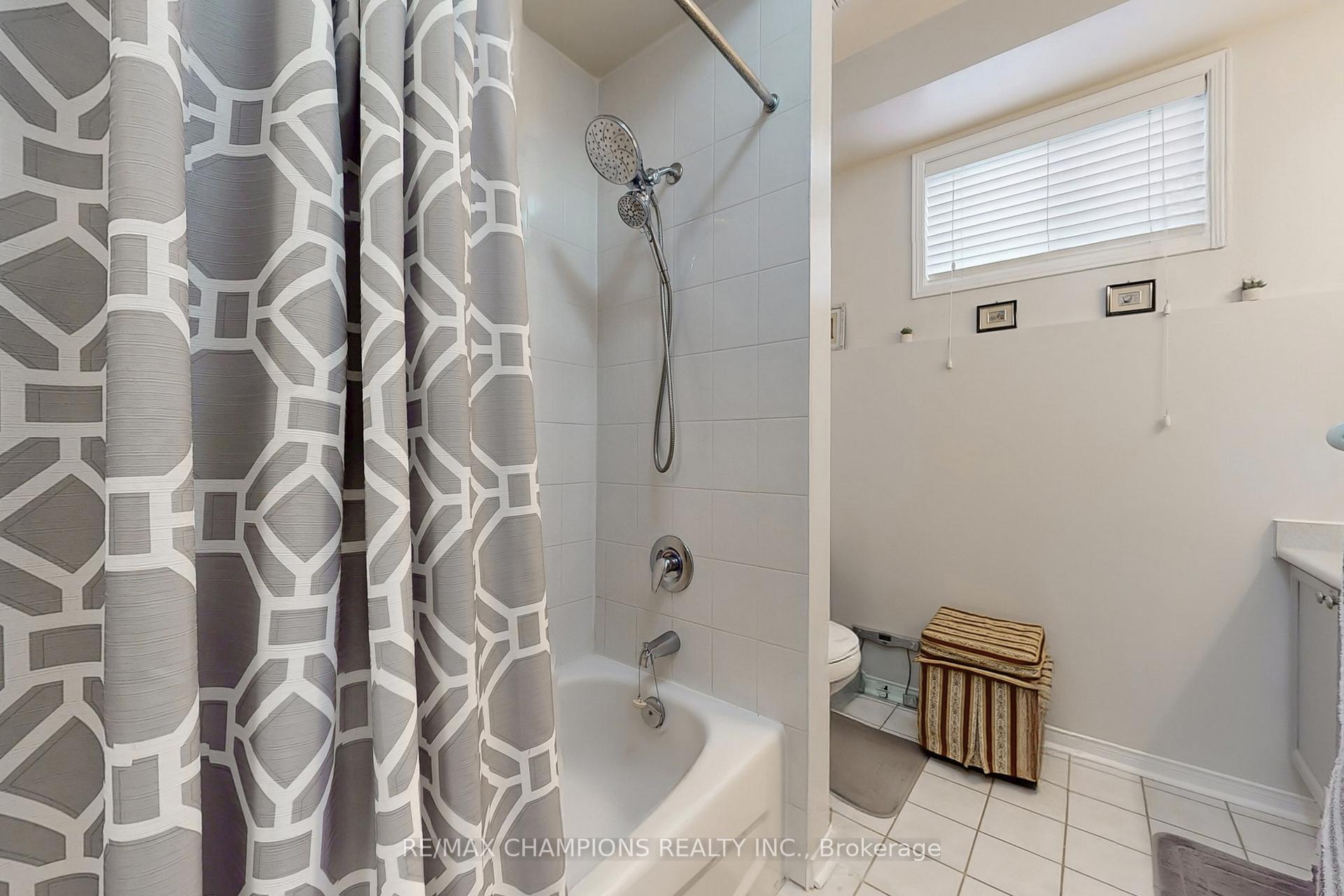 Photo 38 of 36 Baybrook Road, Brampton, Snelgrove — HOMEH